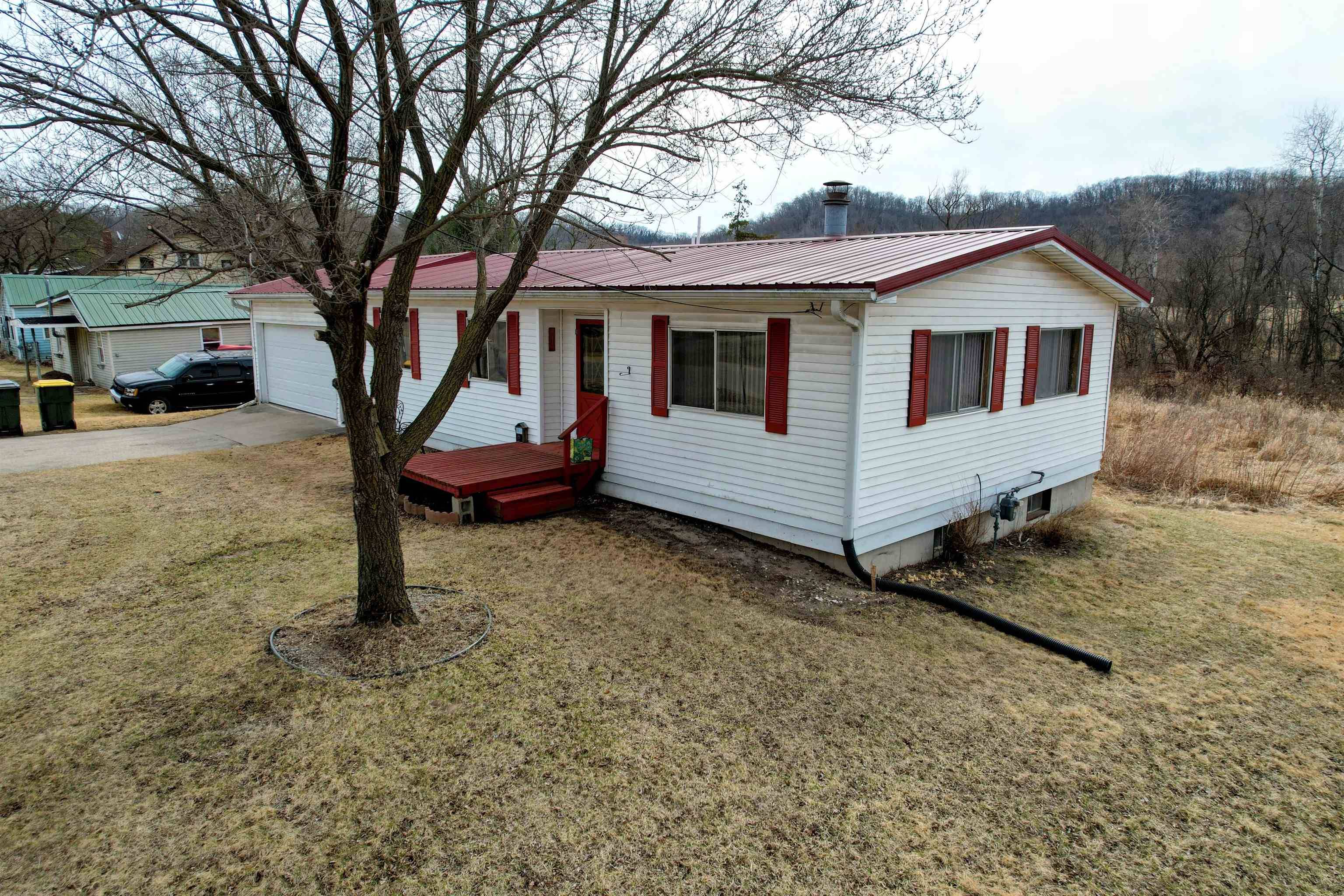 Lone Rock, WI 53556-4041,29019 E Richard Street