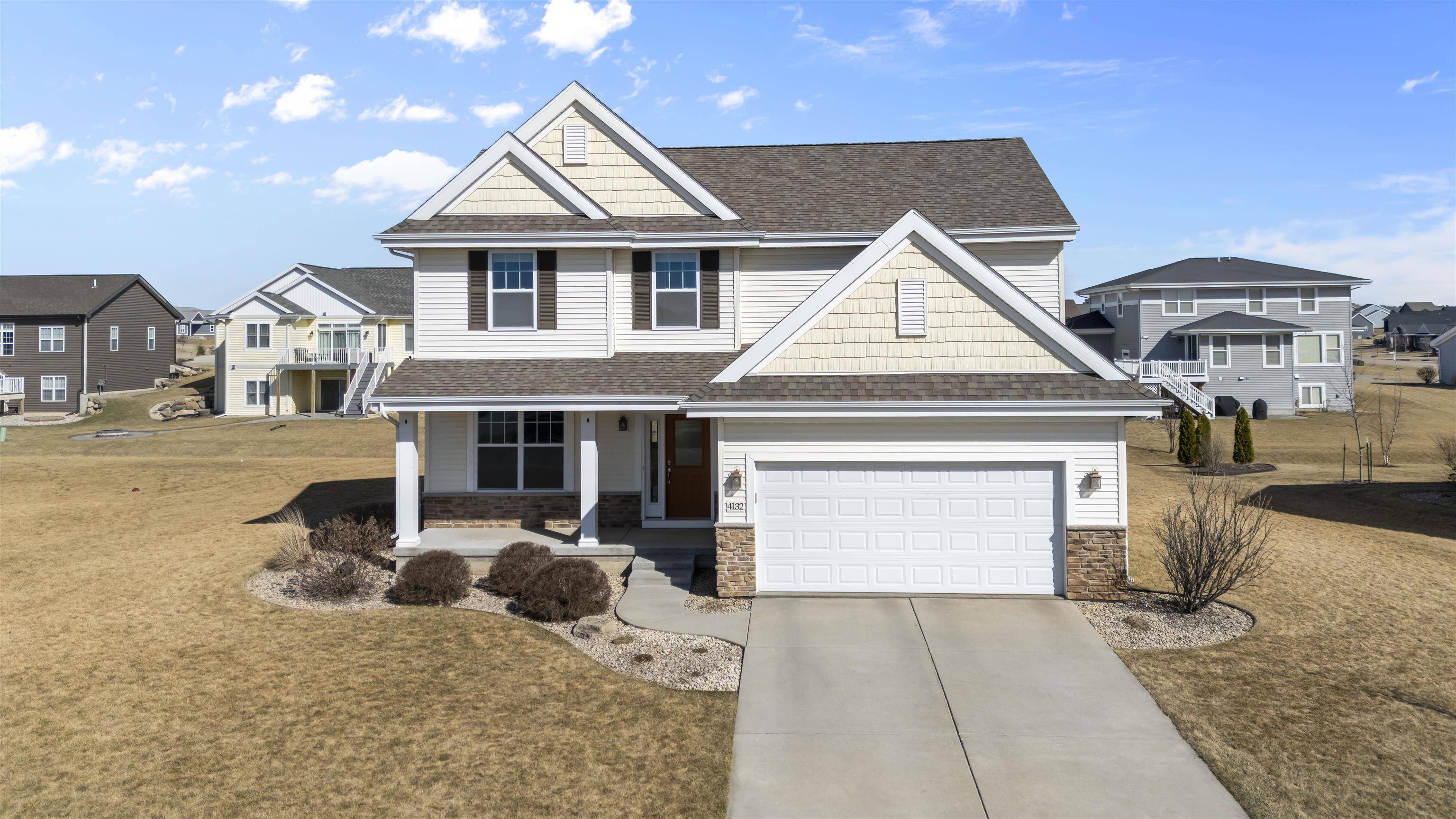Deforest, WI 53532,4132 Royal View Drive