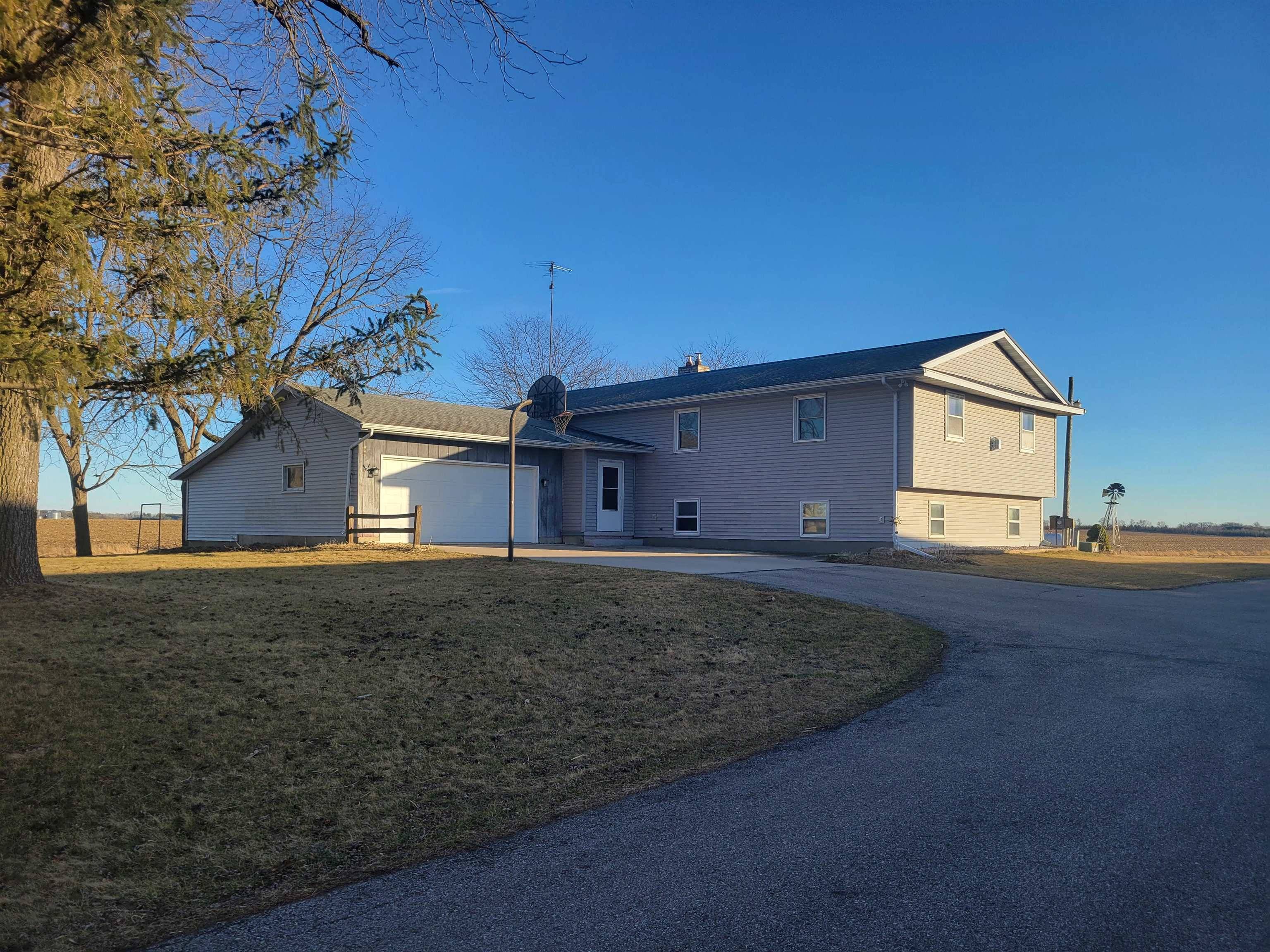 Waterloo, WI 53594,W11829 Buss Lane