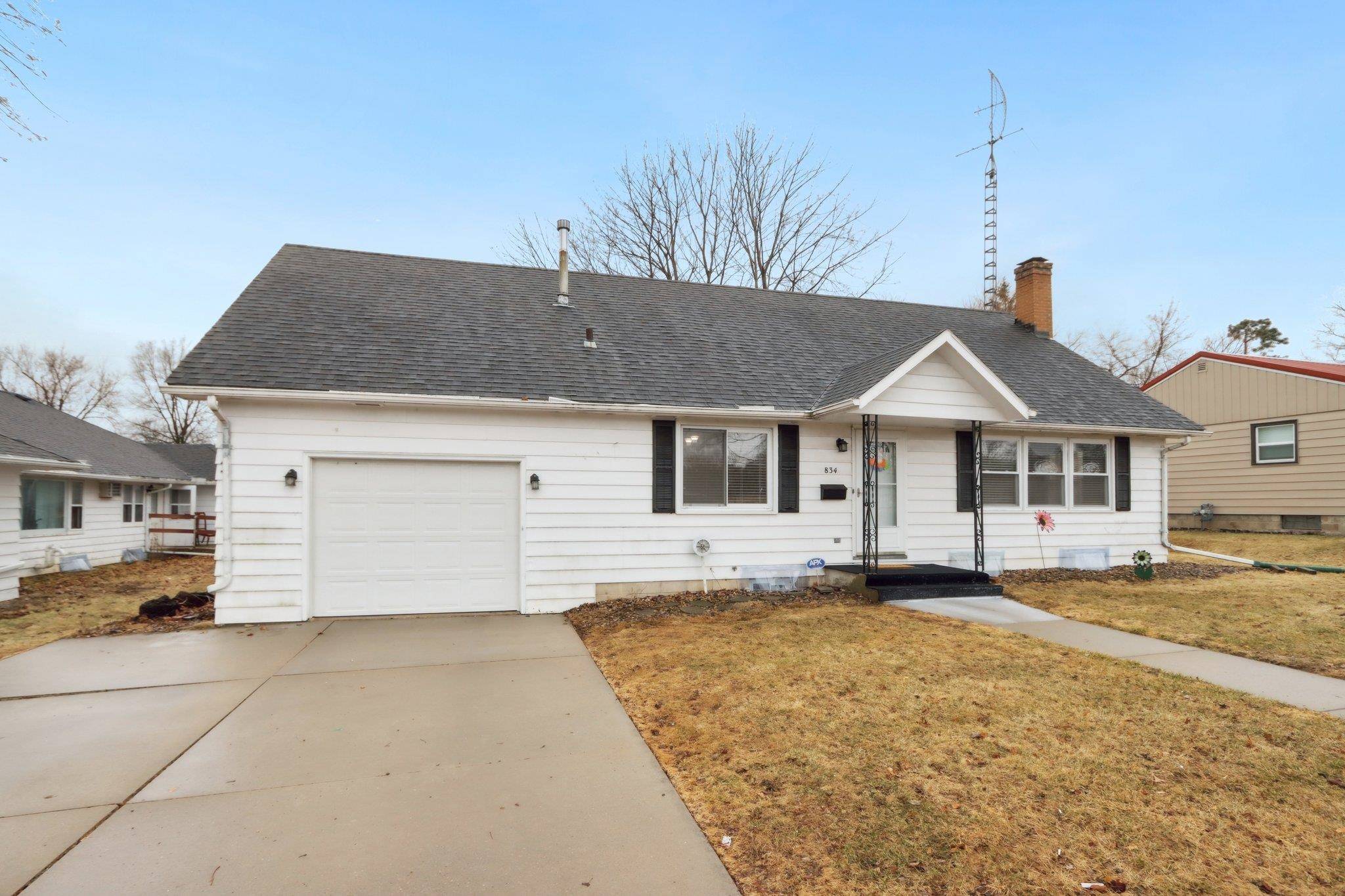 Baraboo, WI 53913,834 6th Street