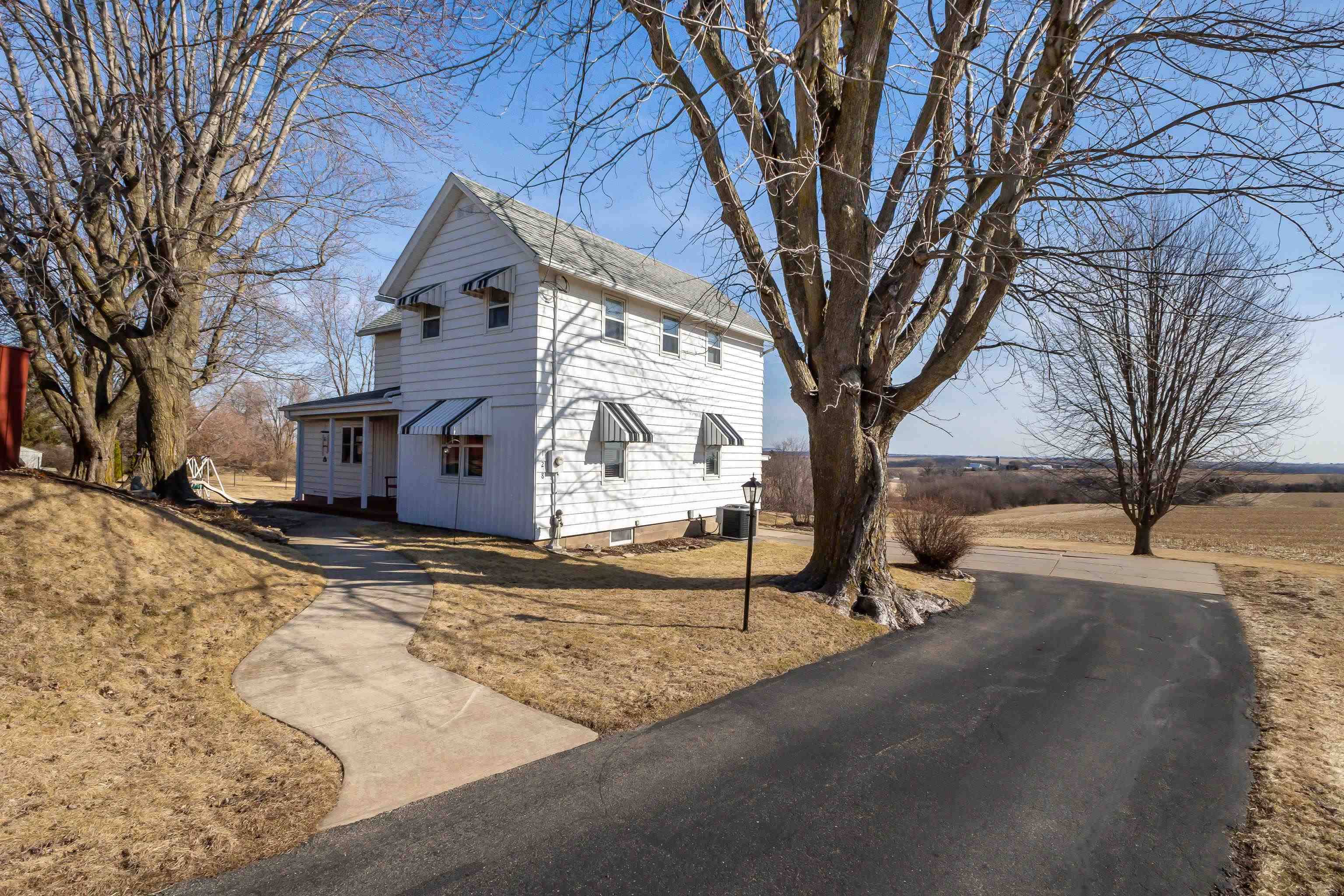 Dickeyville, WI 53808,128 S Main Street