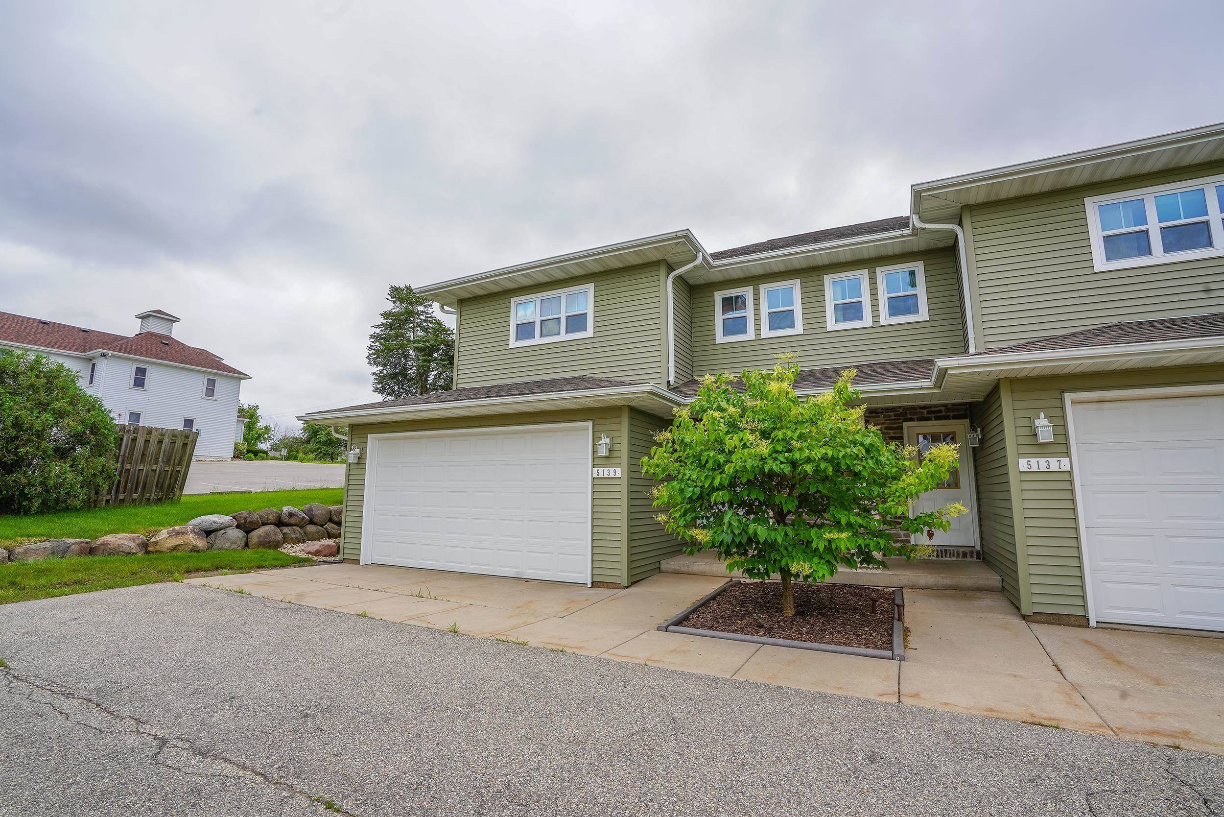 Madison, WI 53718,5137 Merwood Lane