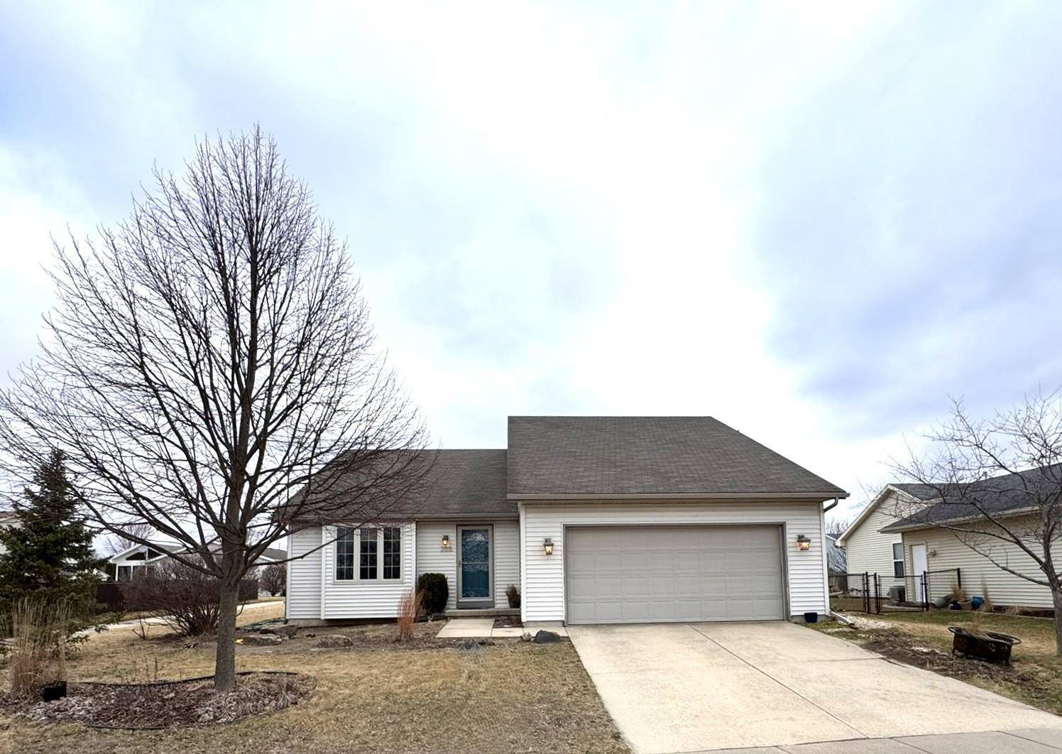 Belleville, WI 53508,205 Green View Drive