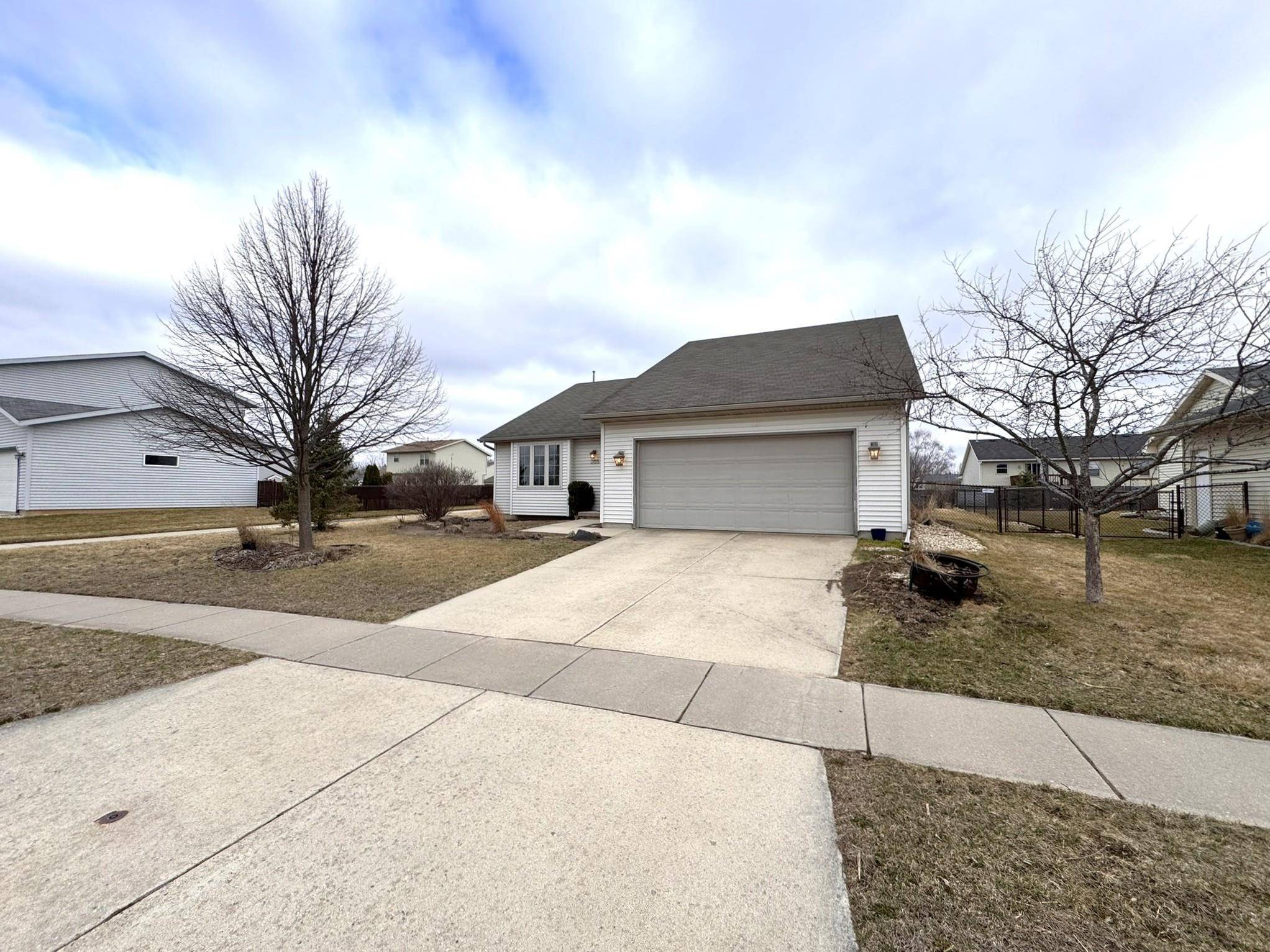 Belleville, WI 53508,205 Green View Drive