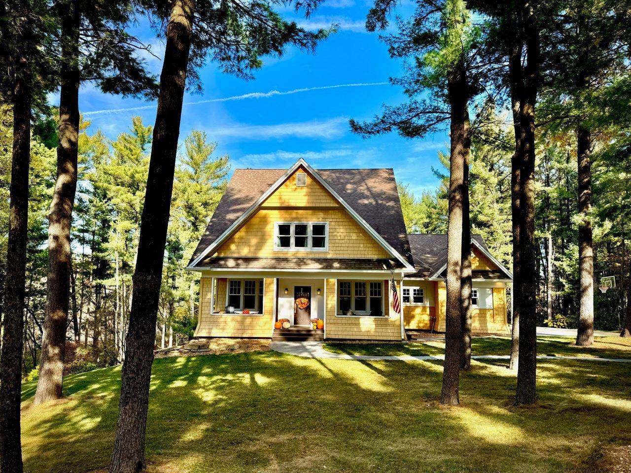 Verona, WI 53593,8462 Arbor Trace Drive