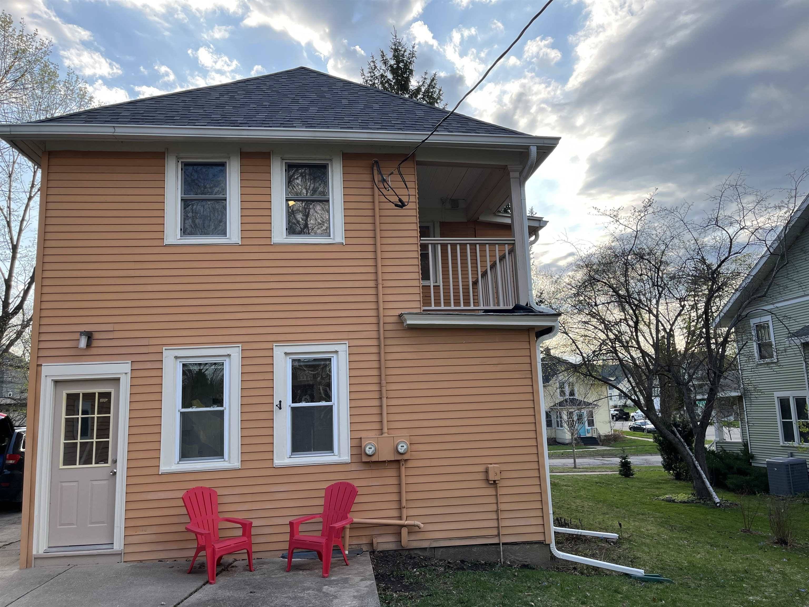 Stoughton, WI 53589,409 S Prairie Street