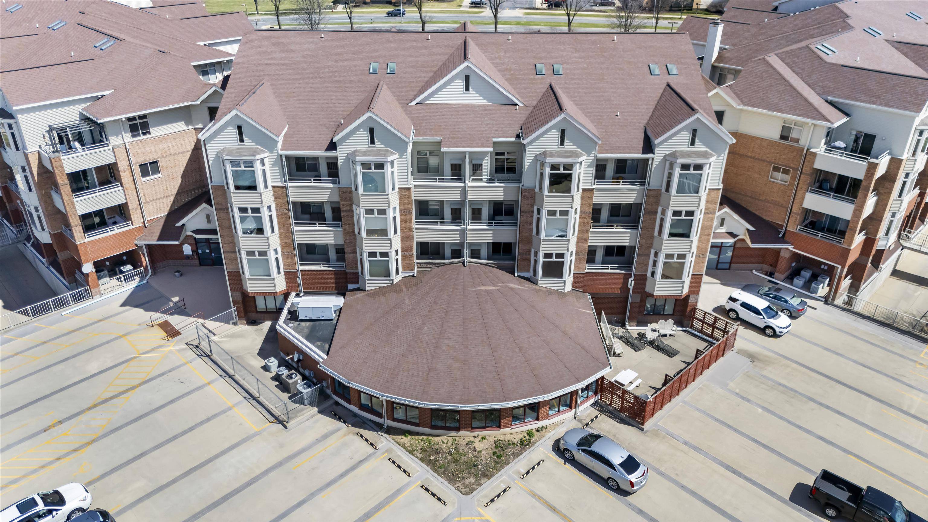 Madison, WI 53717,301 Harbour Town Drive #409