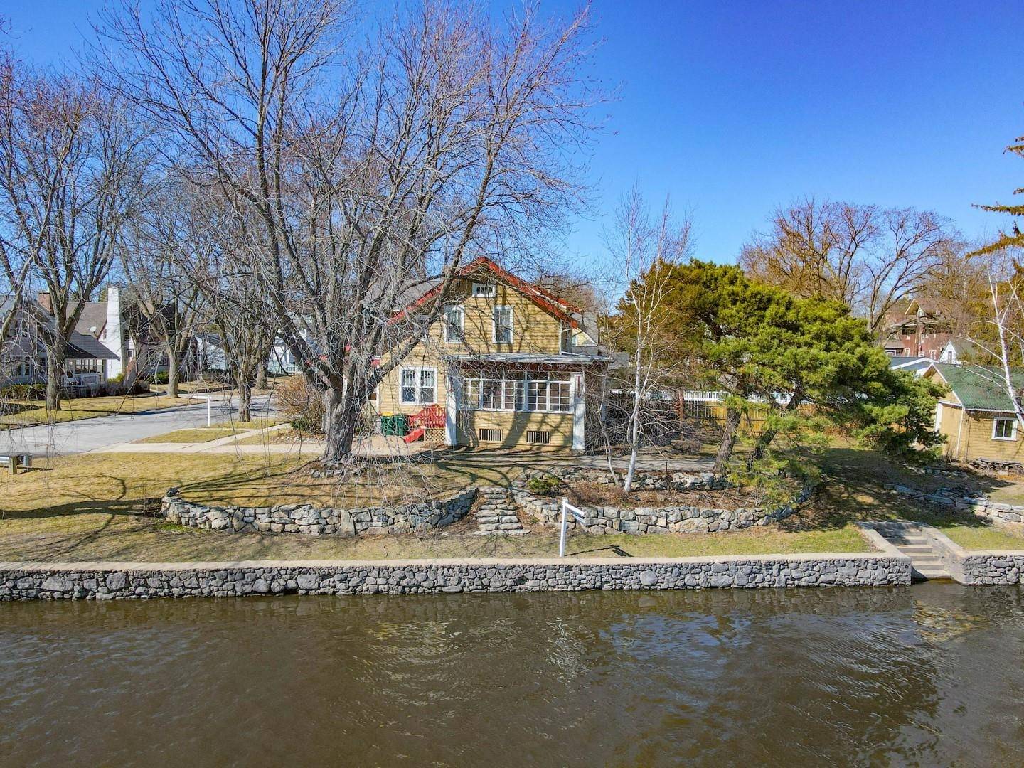 Fort Atkinson, WI 53538,102 Clarence Street