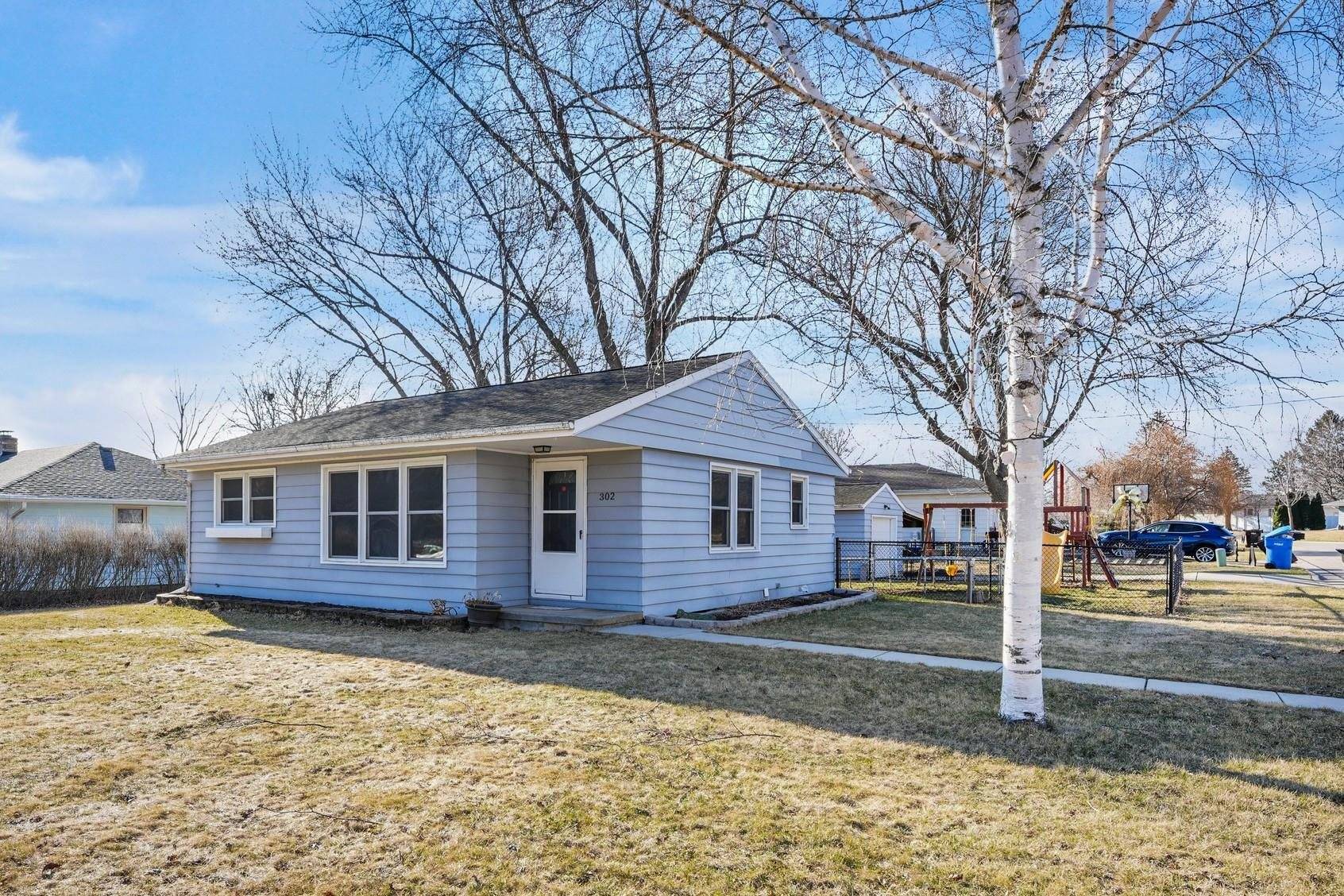 Brooklyn, WI 53521,302 Church Street
