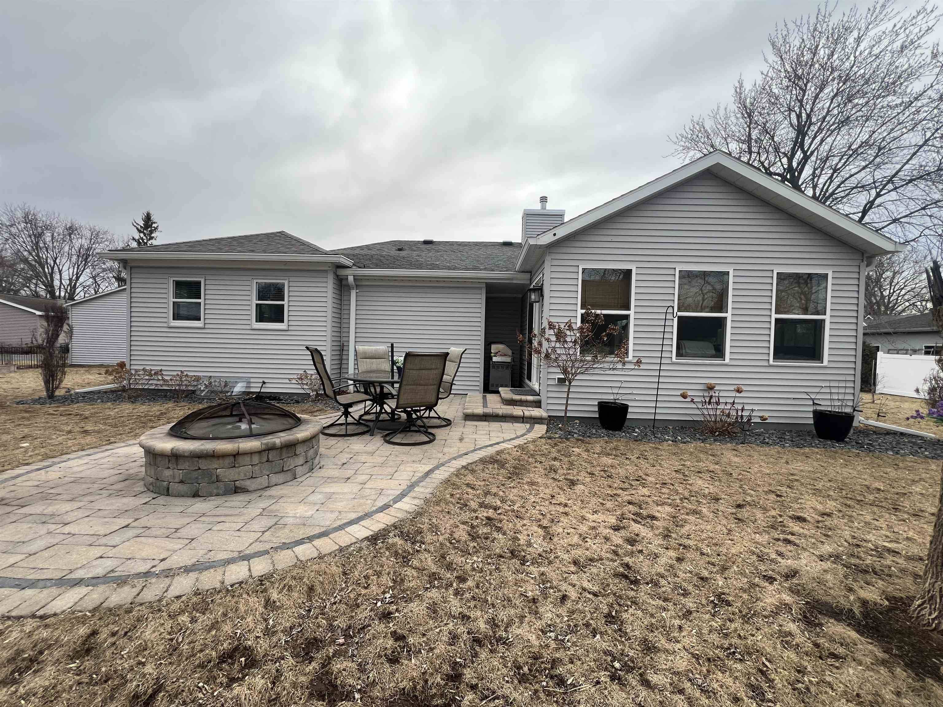 Oshkosh, WI 54902,35 Crimson Lane
