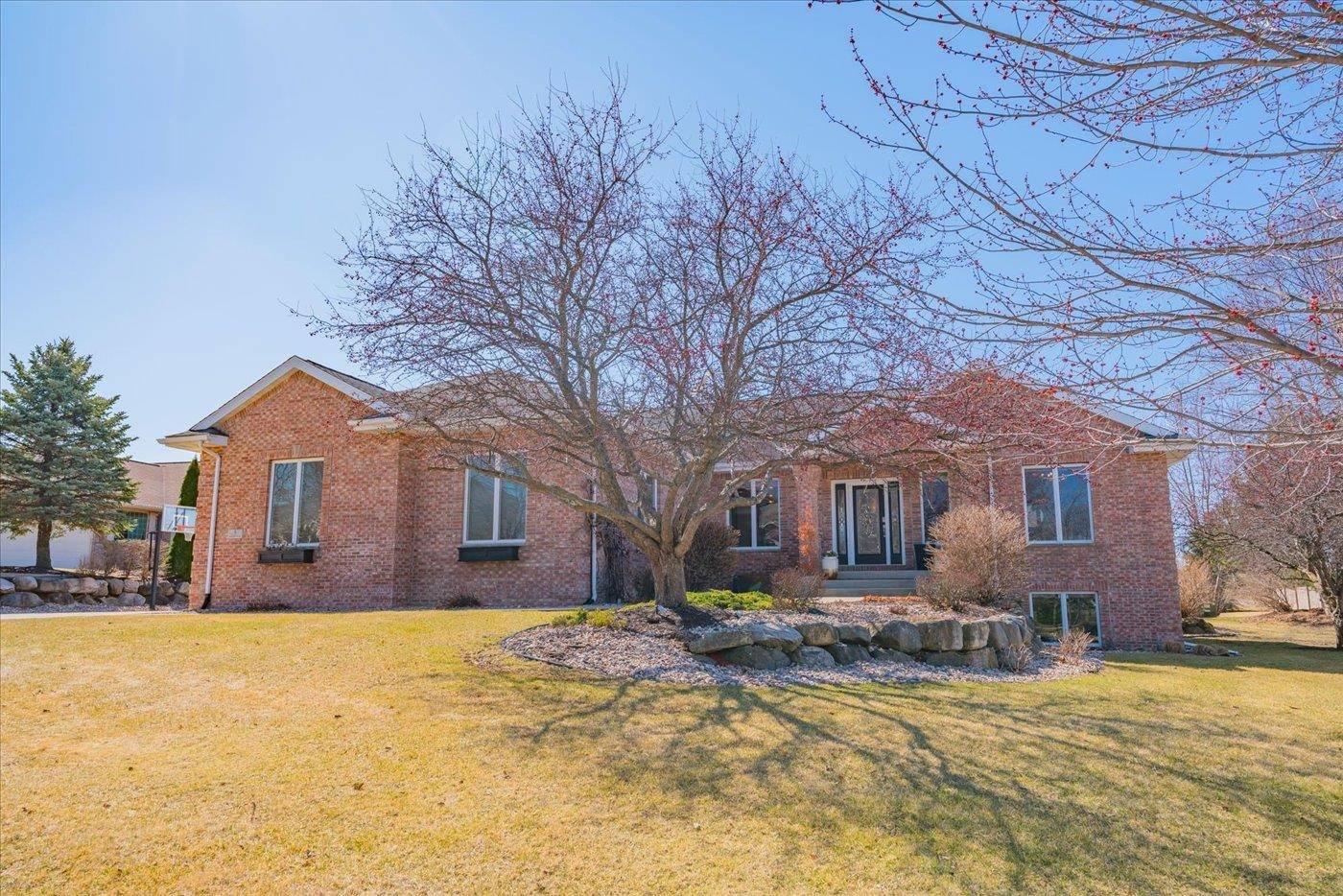 Verona, WI 53593,5 Kingswood Circle