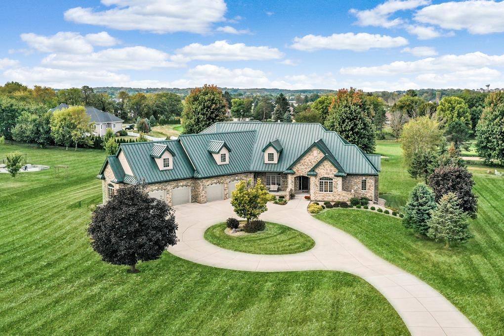 Verona, WI 53593,7548 Fallen Oak Drive