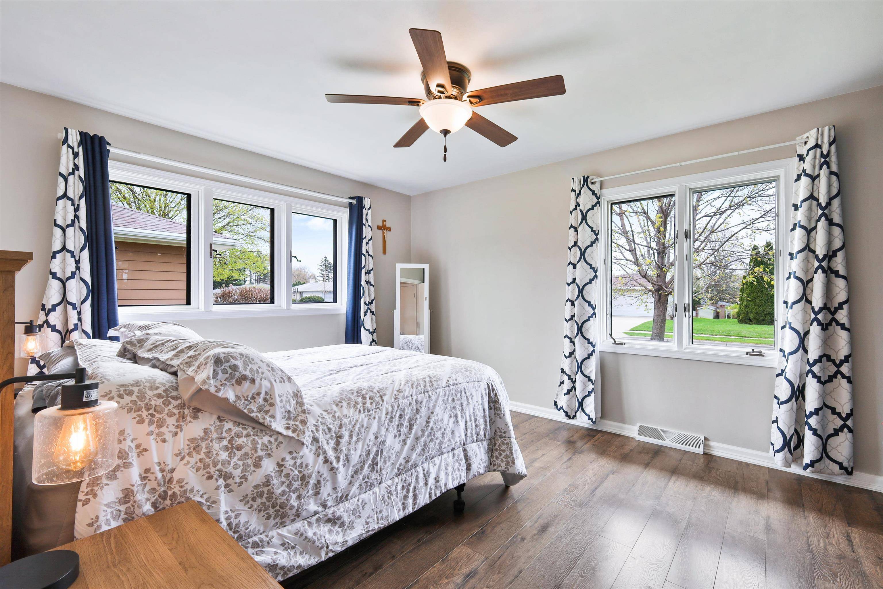 Sun Prairie, WI 53590,308 Hoover Street