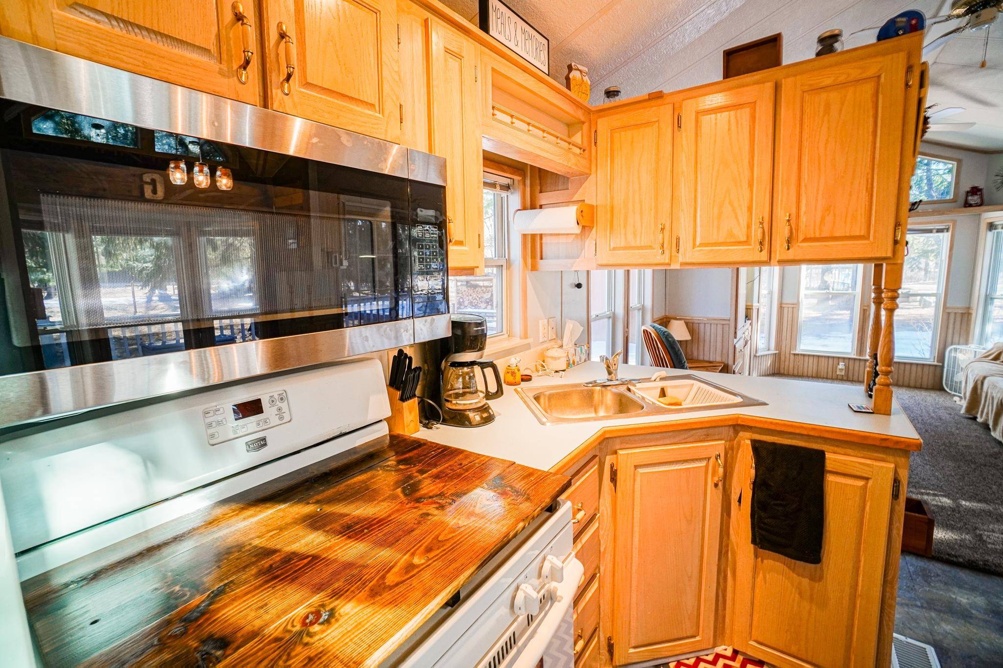Nekoosa, WI 54457,566 feather Trail