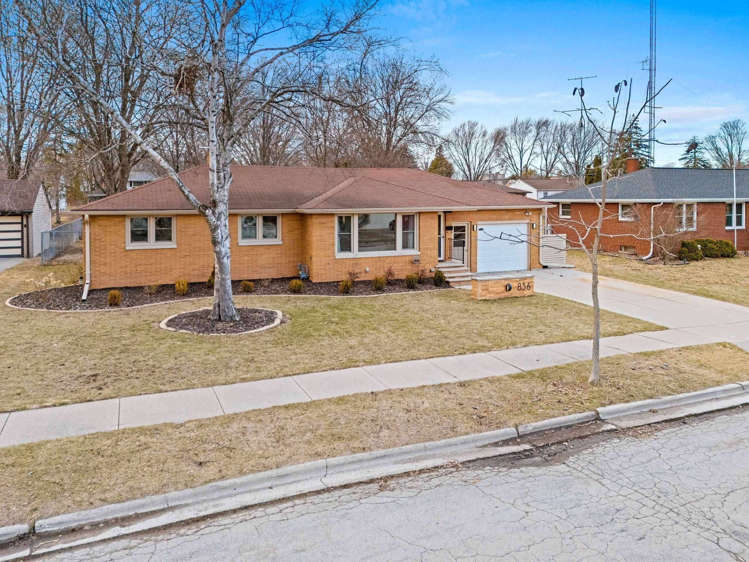 Green Bay, WI 54304,836 Meacham Street