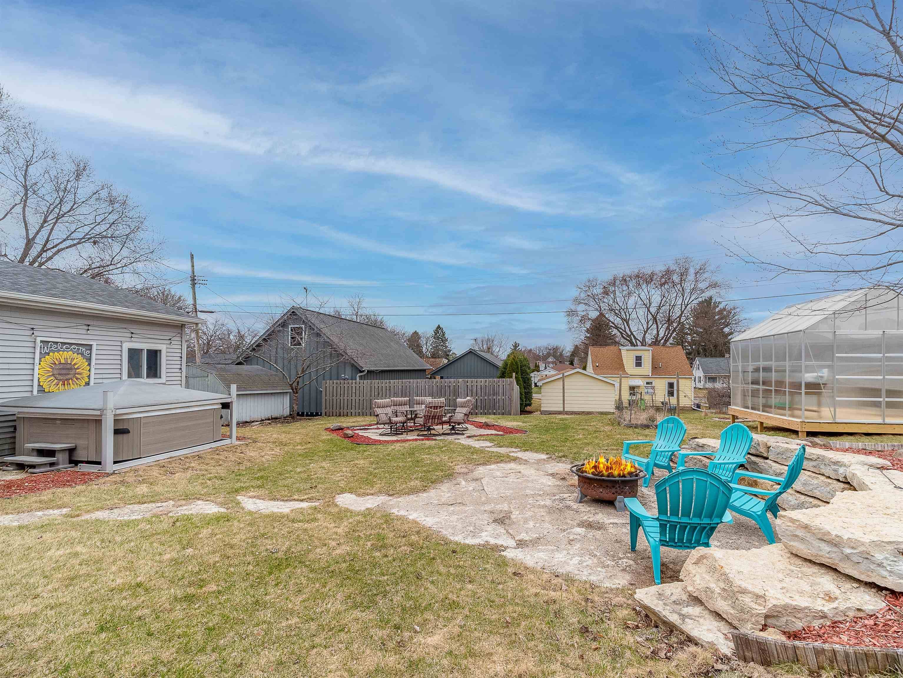 Beaver Dam, WI 53916,305 Parallel Street