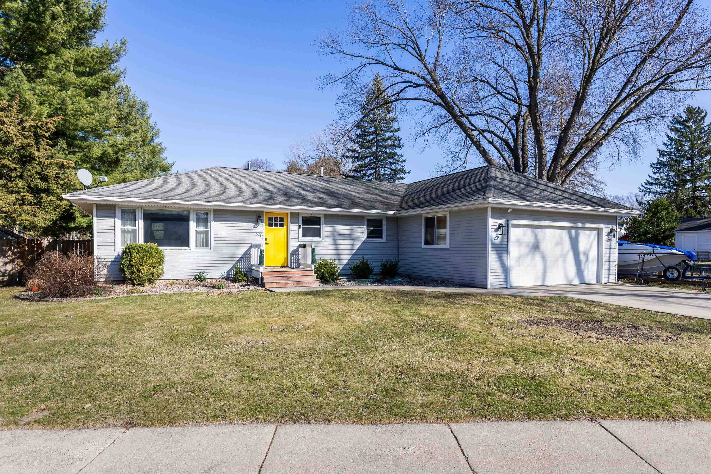 Oregon, WI 53575,576 Soden Drive
