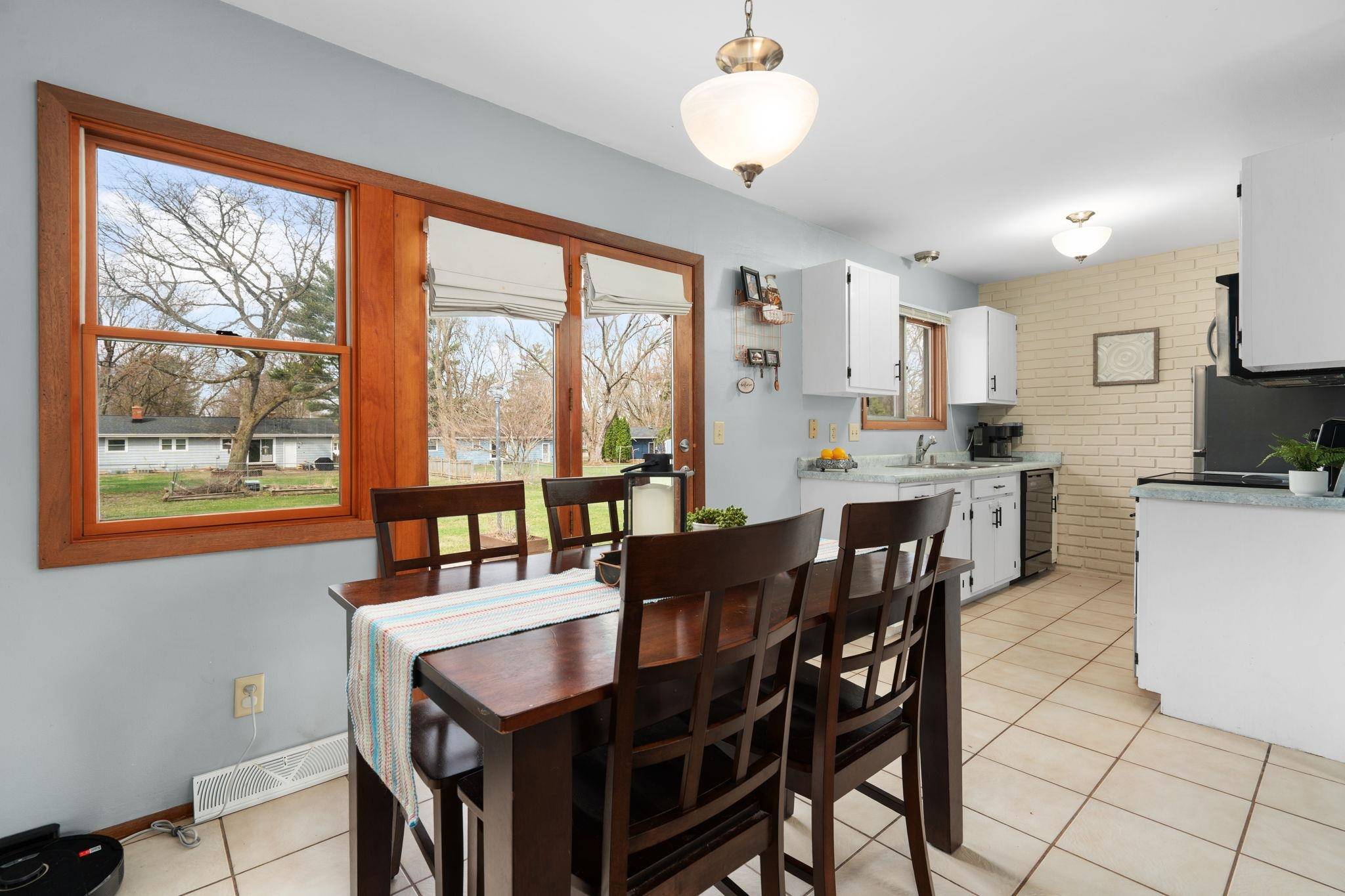 Madison, WI 53711,2118 S Whitney Way
