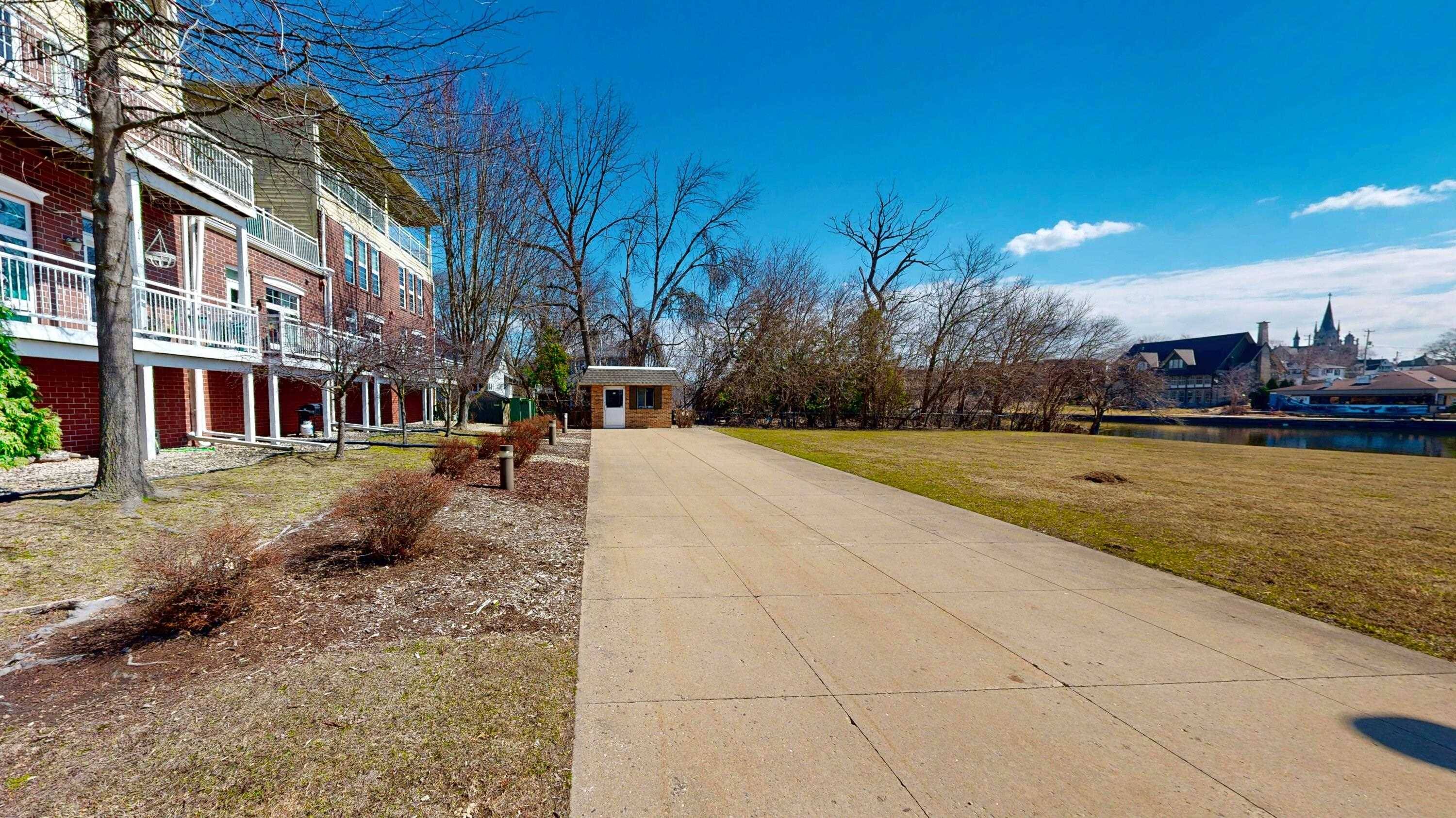 Fort Atkinson, WI 53538-1984,100 Edward Street #3