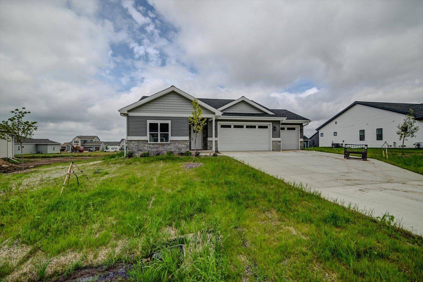Deforest, WI 53532,6643 Royal View Drive