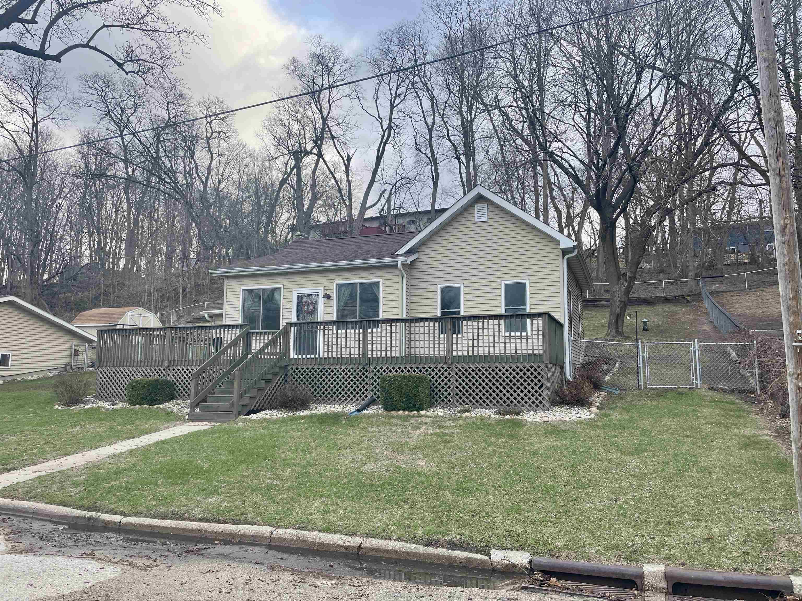 Albany, WI 53502,102 N East Street