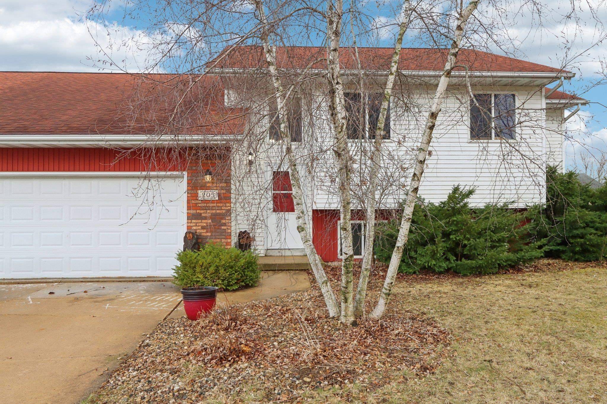 Marshall, WI 53559-9443,205 W Freidel Drive