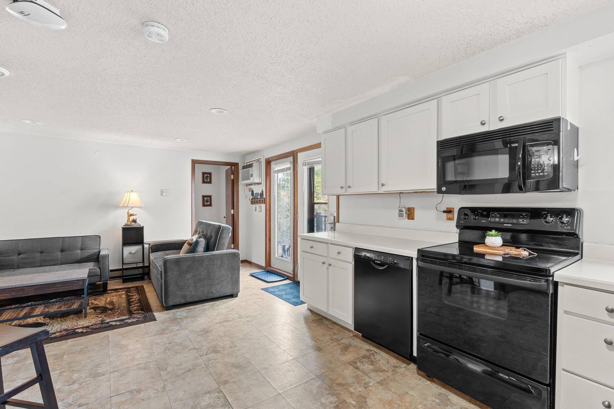 Wisconsin Dells, WI 53965,1093 Canyon Road #408