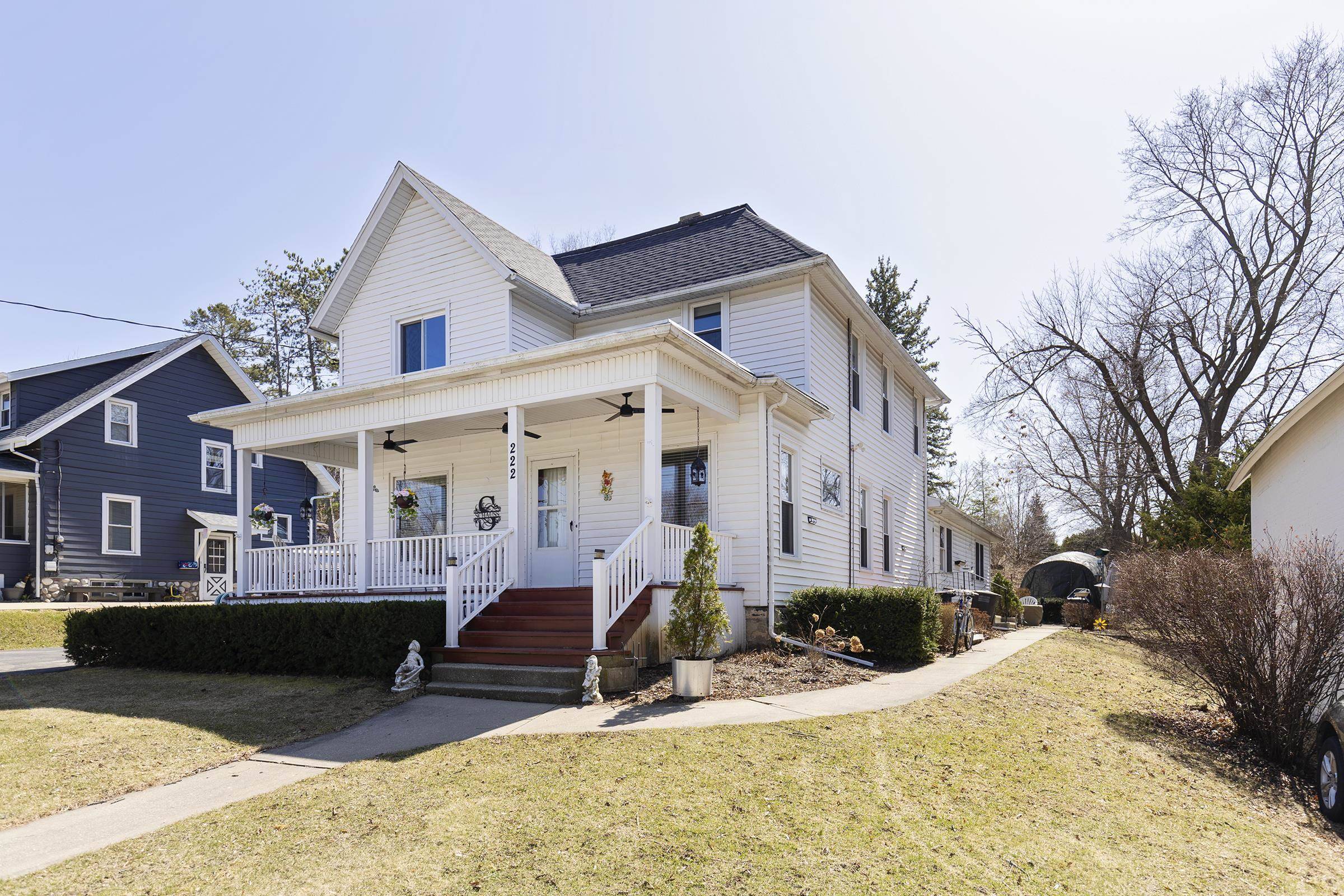 Jefferson, WI 53549,222 & 222 1/2 E Ogden Street