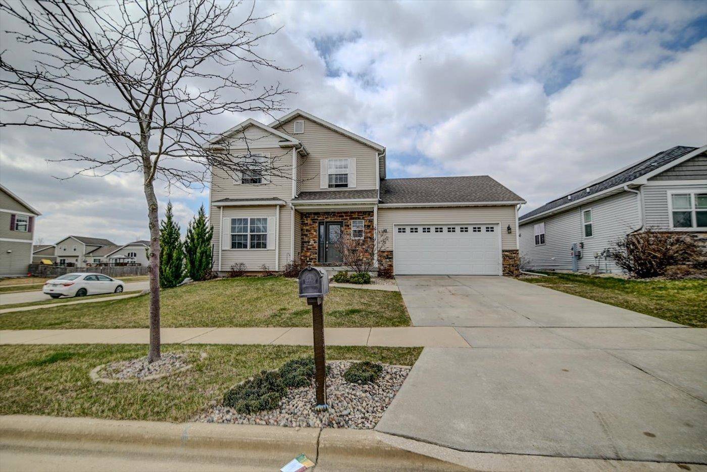 Sun Prairie, WI 53590,298 S Legacy Way