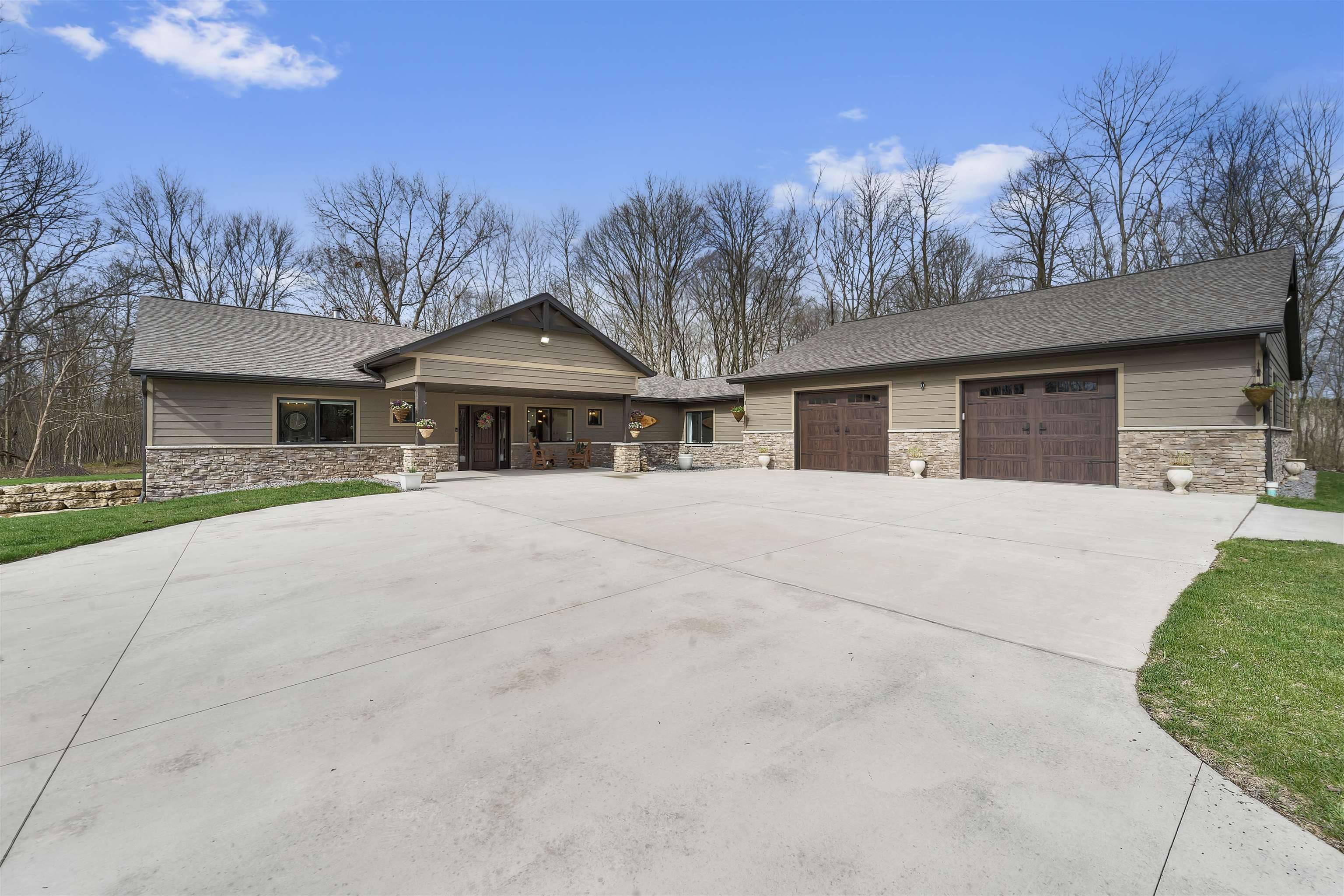 Westfield, WI 53964,W7181 Duck Creek Avenue