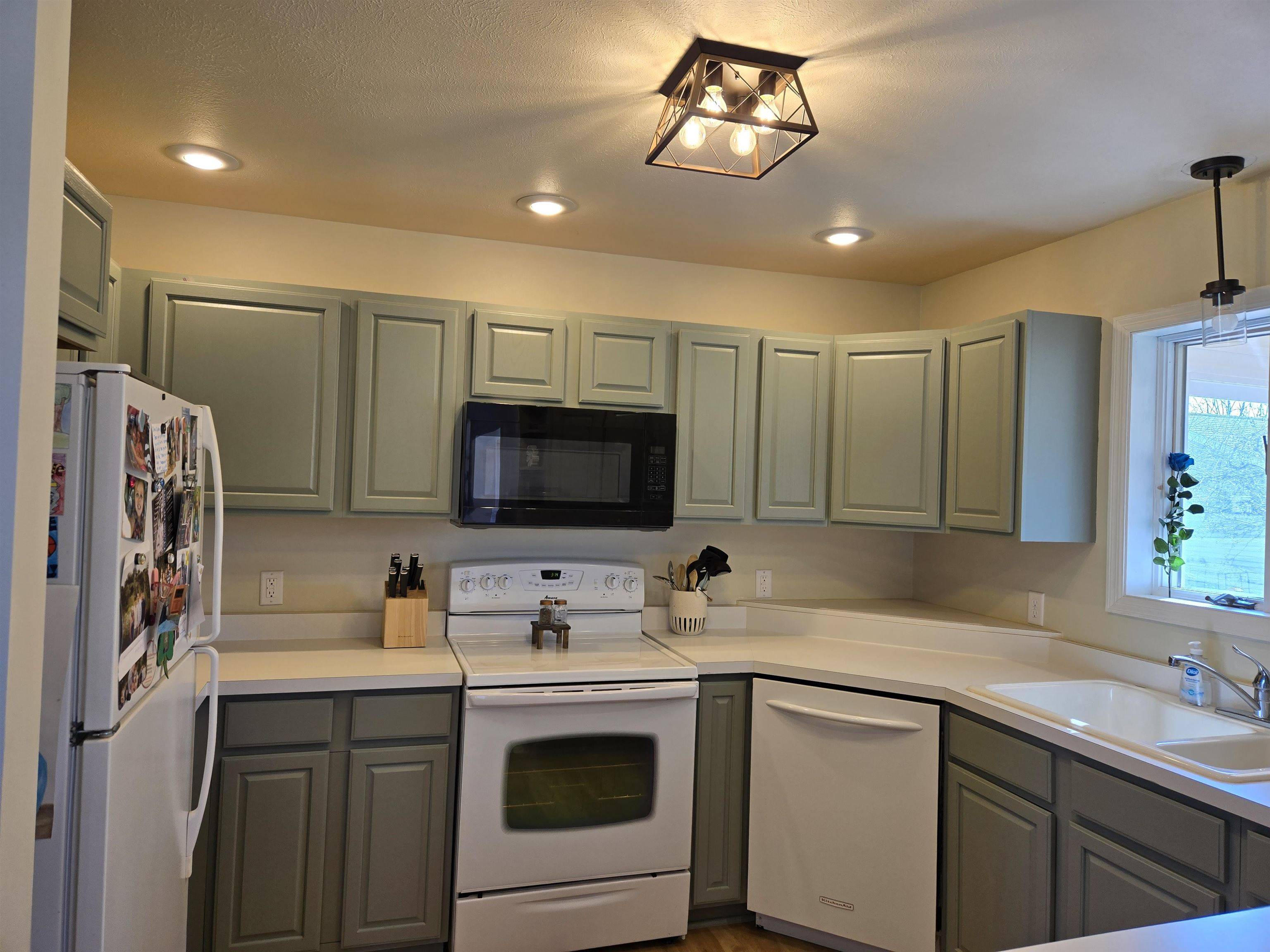 Evansville, WI 53536,17 S 5th Street