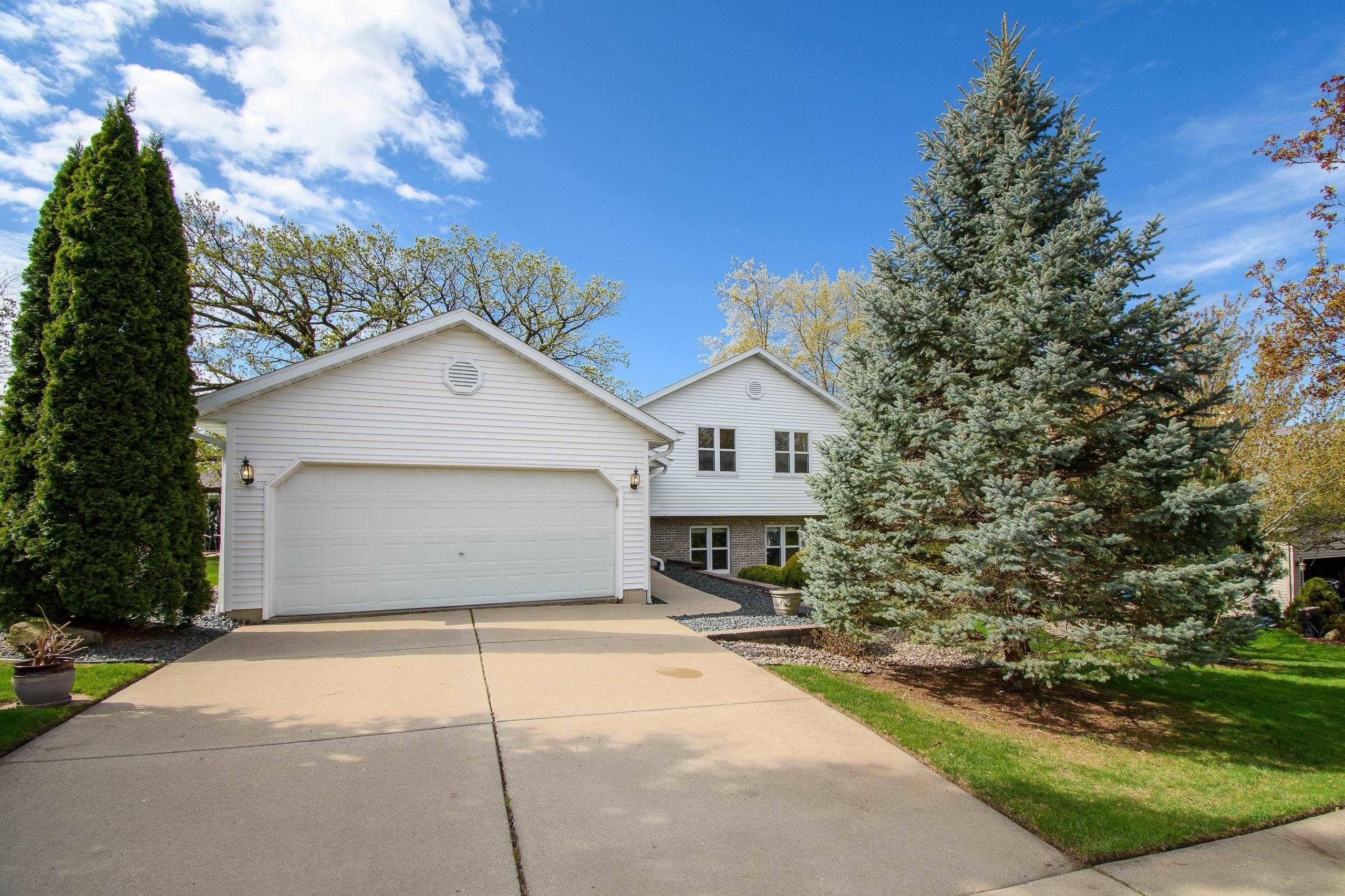 Stoughton, WI 53589,1701 Chapin Lane