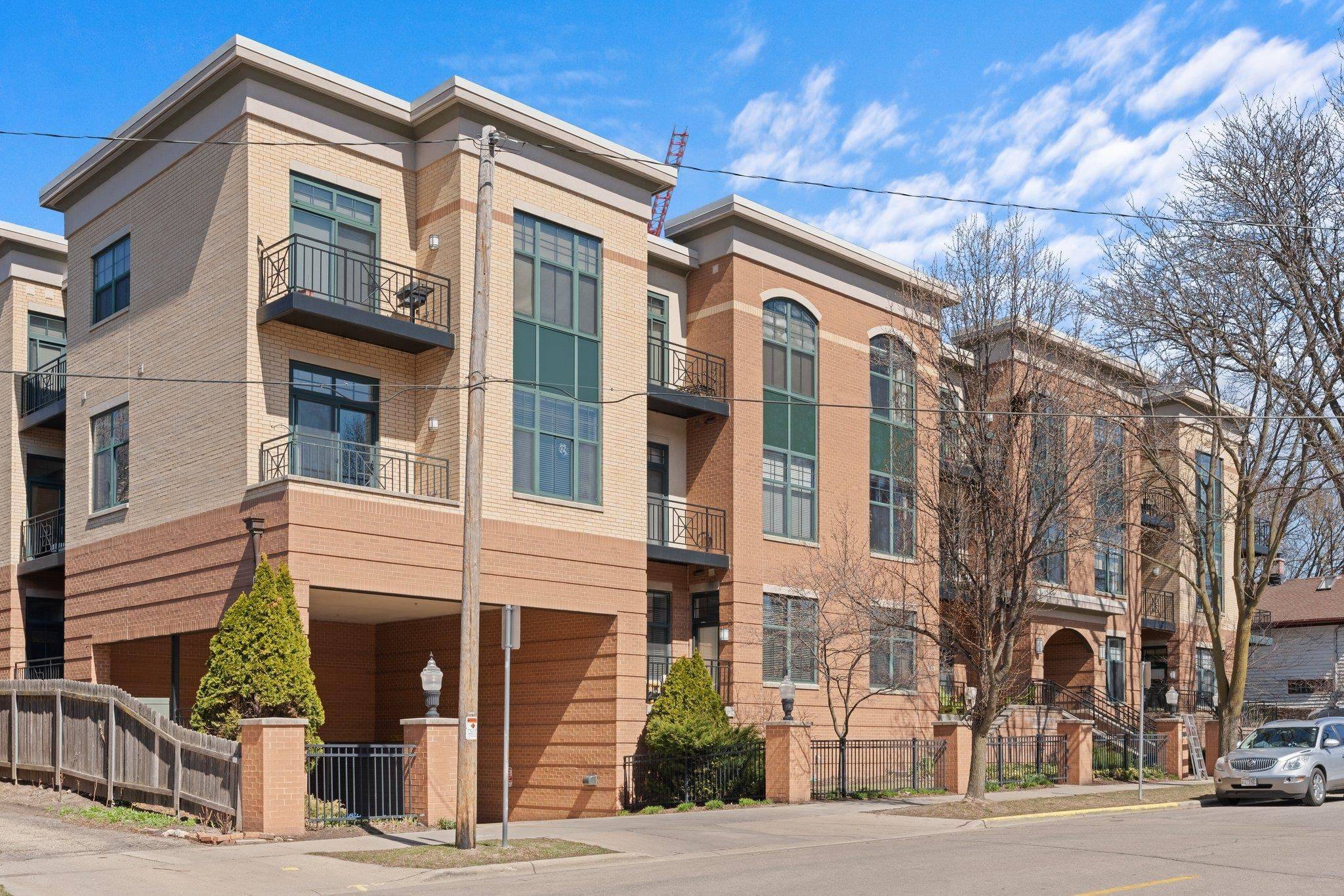 Madison, WI 53703,530 W Doty Street #107