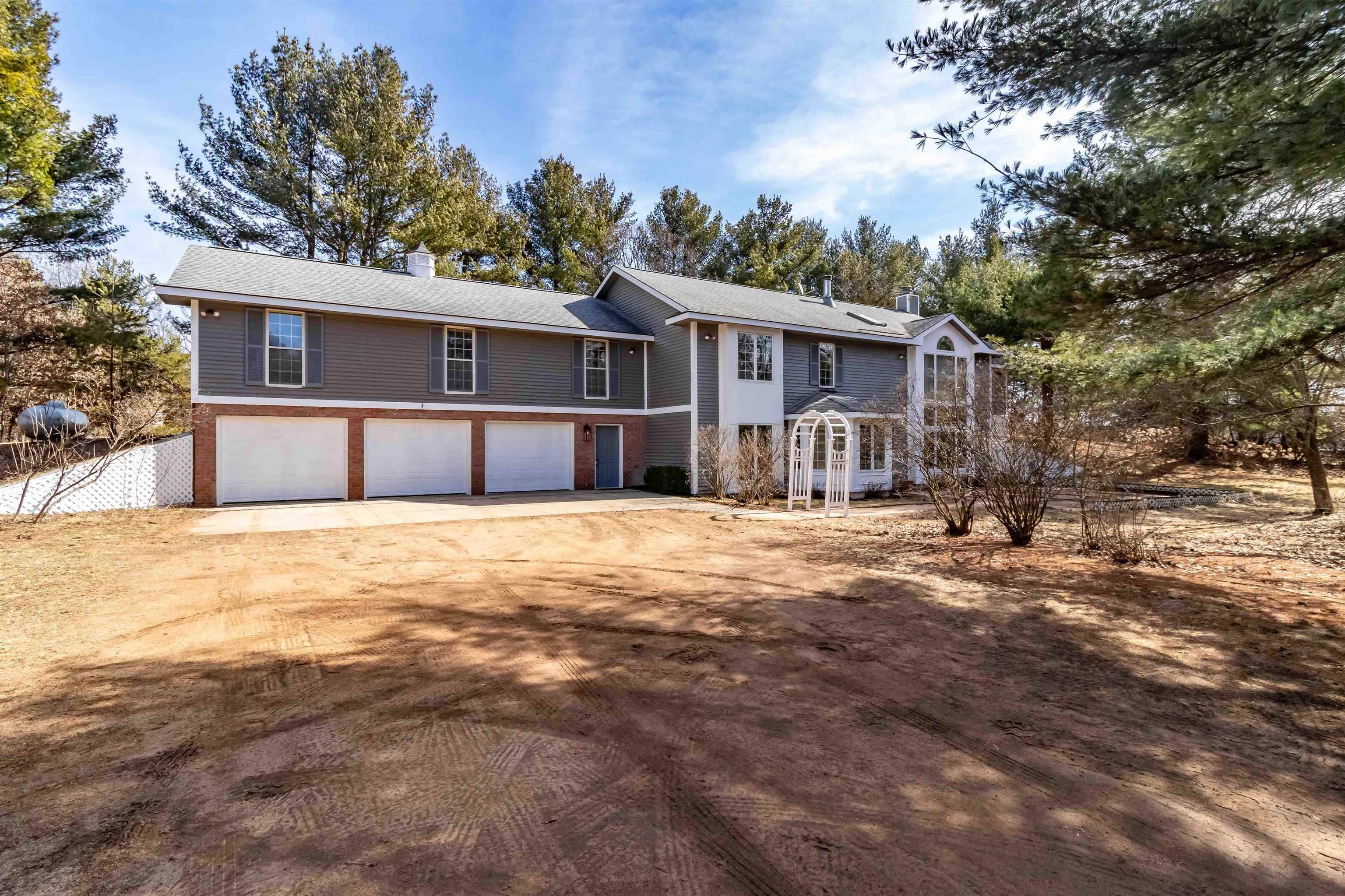 Arkdale, WI 54613,2028 A Highway 21
