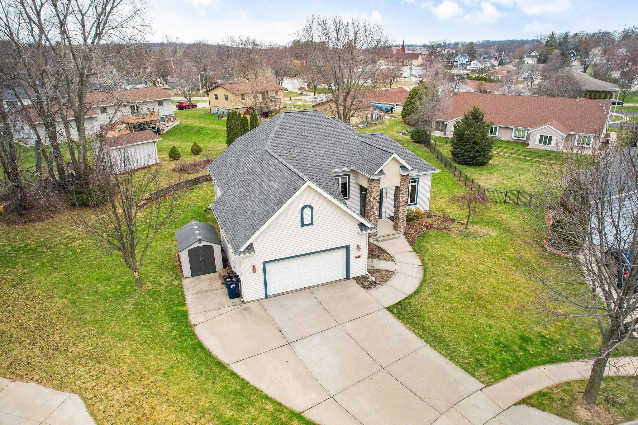 Deerfield, WI 53531-9498,405 Pheasant Court