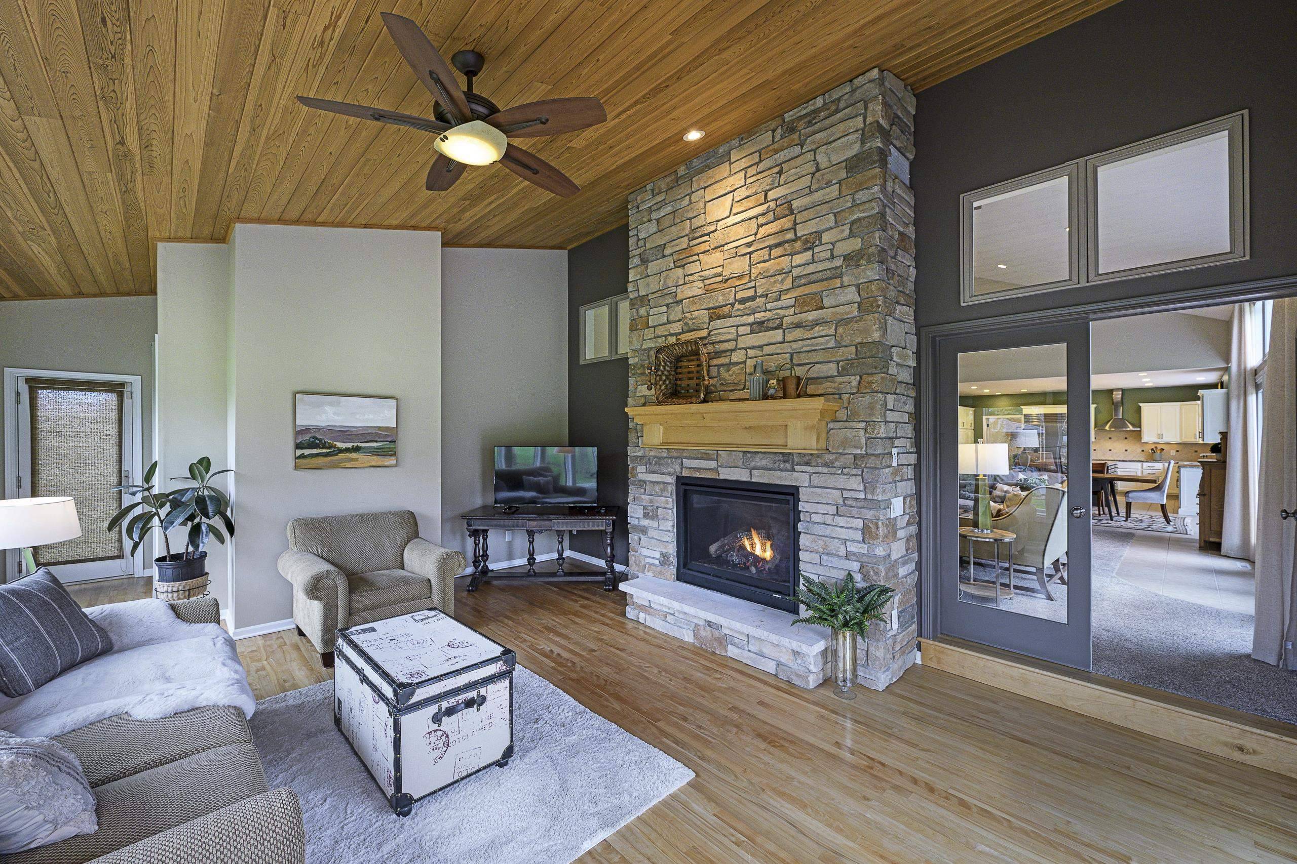 Middleton, WI 53562,1105 Meadow Mist Road