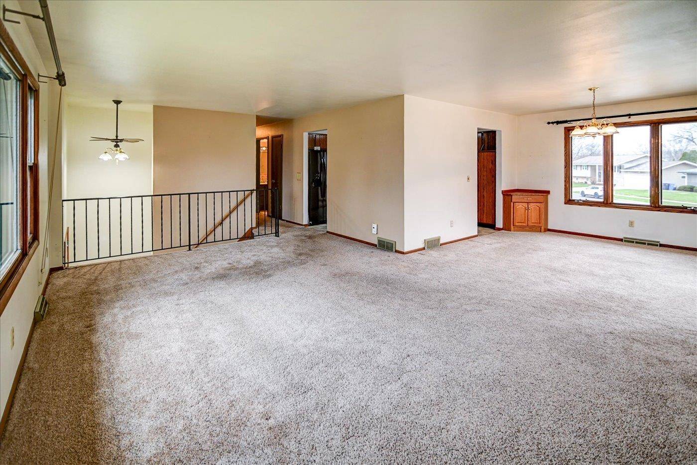 Oregon, WI 53575,355 Veldor Street