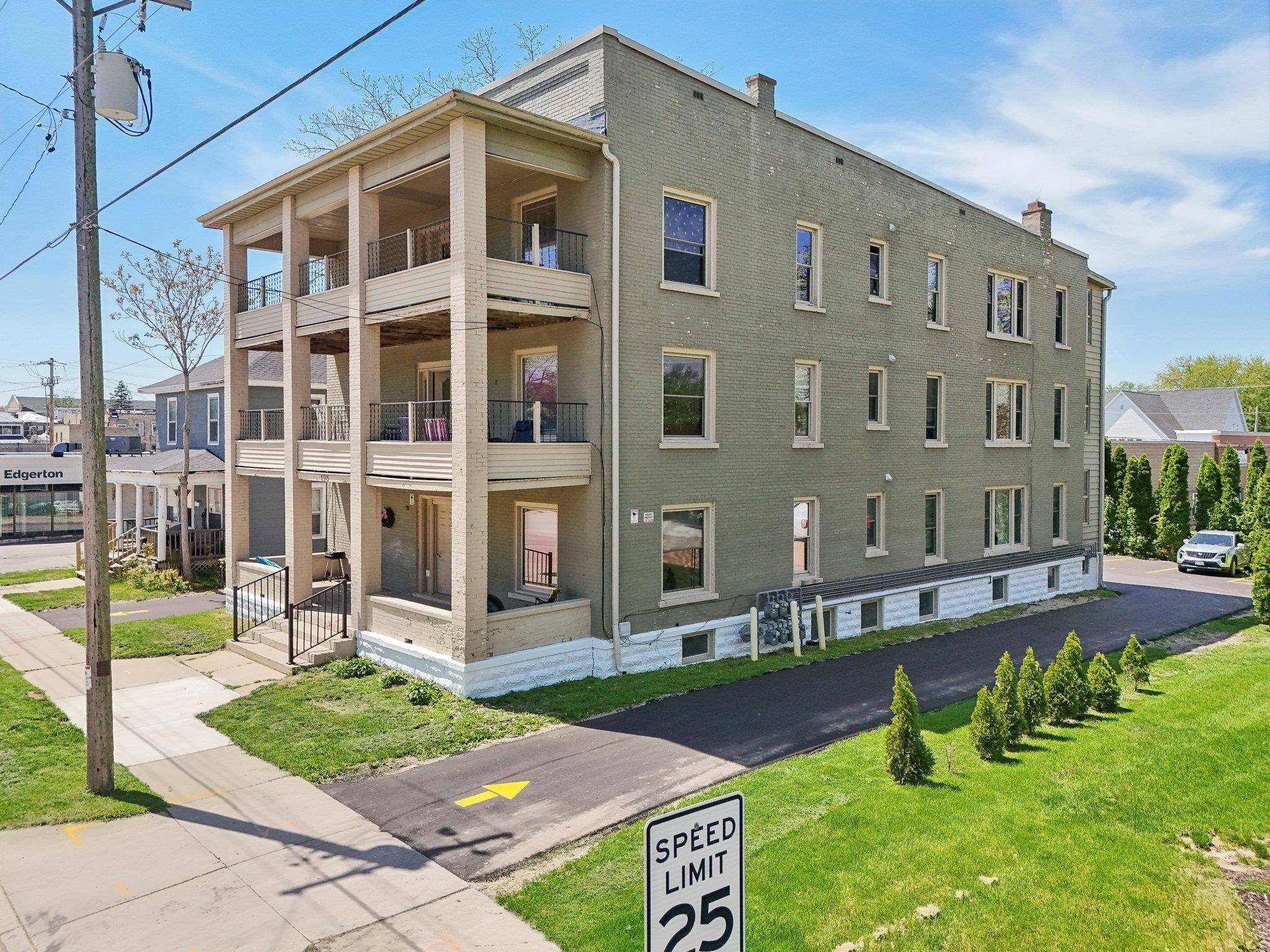 Edgerton, WI 53534,108 N Main Street