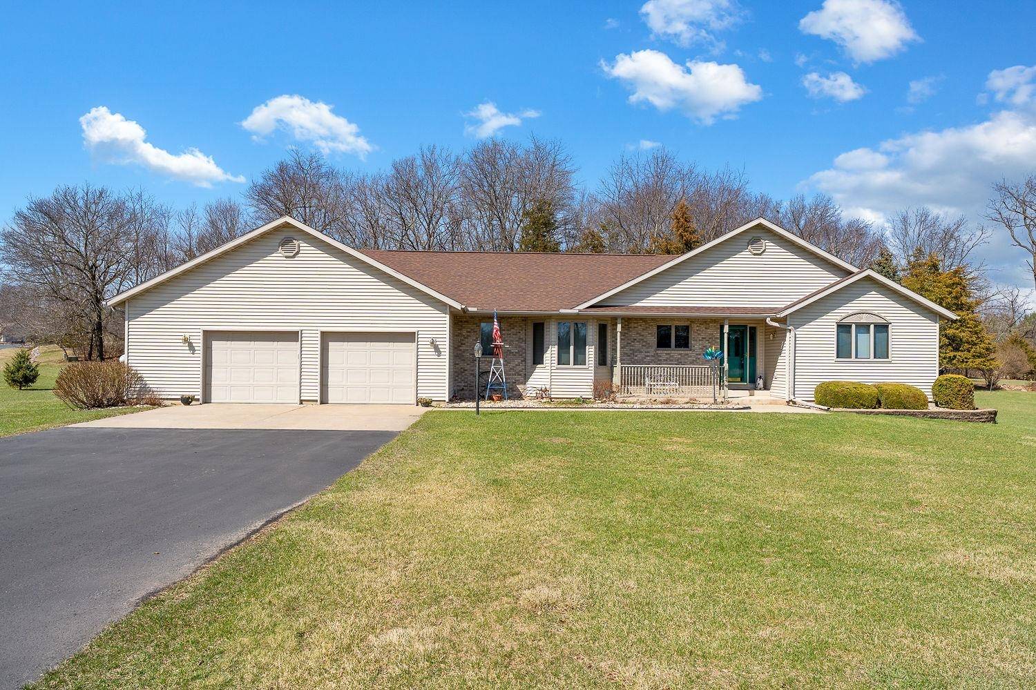 Baraboo, WI 53913,E12060 Bent Tree Drive