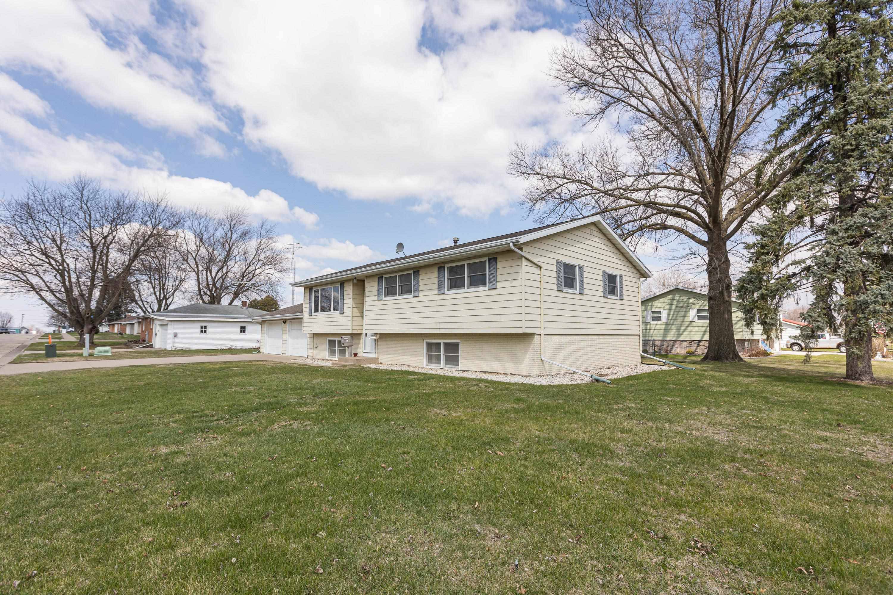 Cuba City, WI 53807,513 E Clay Street