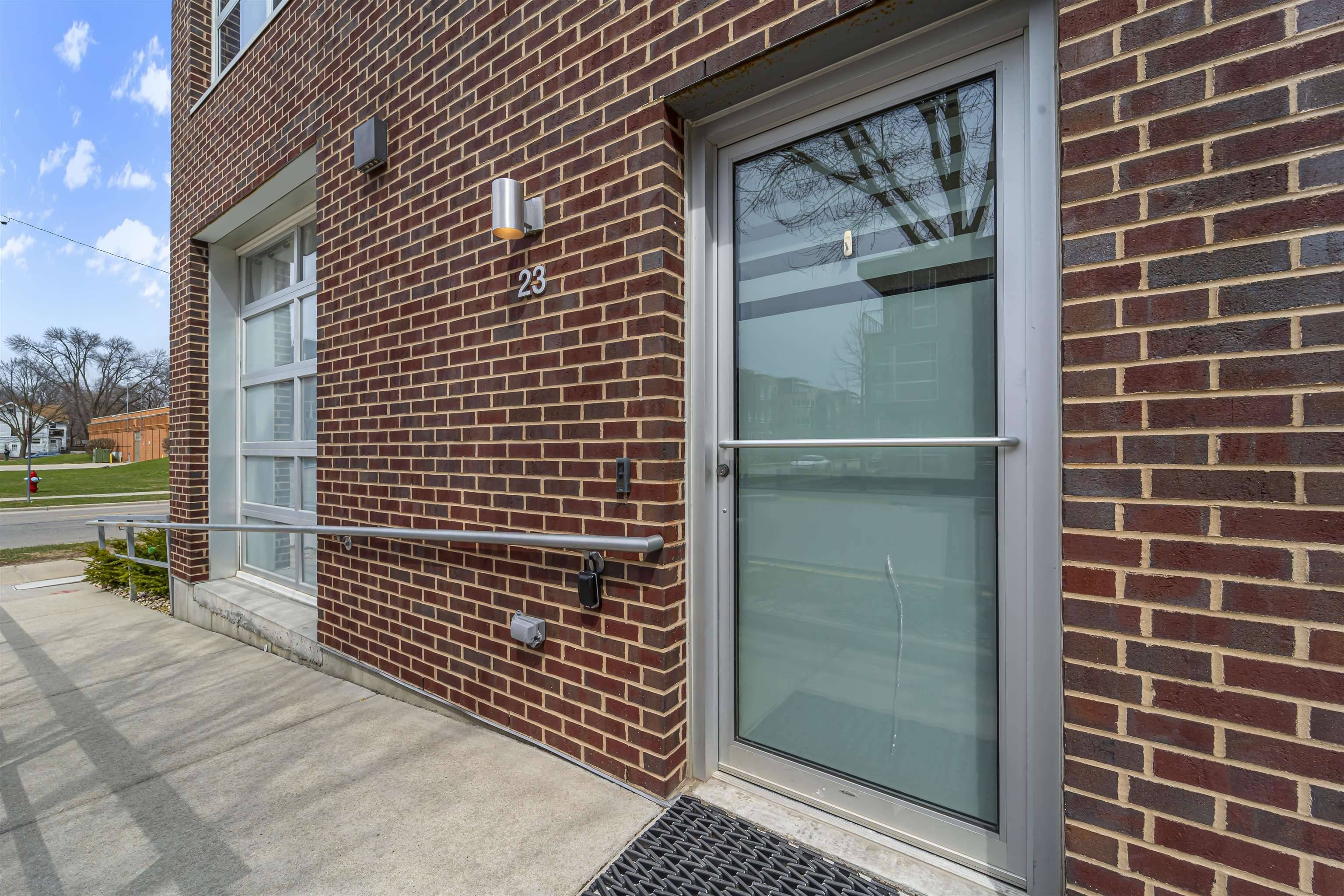 Madison, WI 53703,23 N Livingston Street