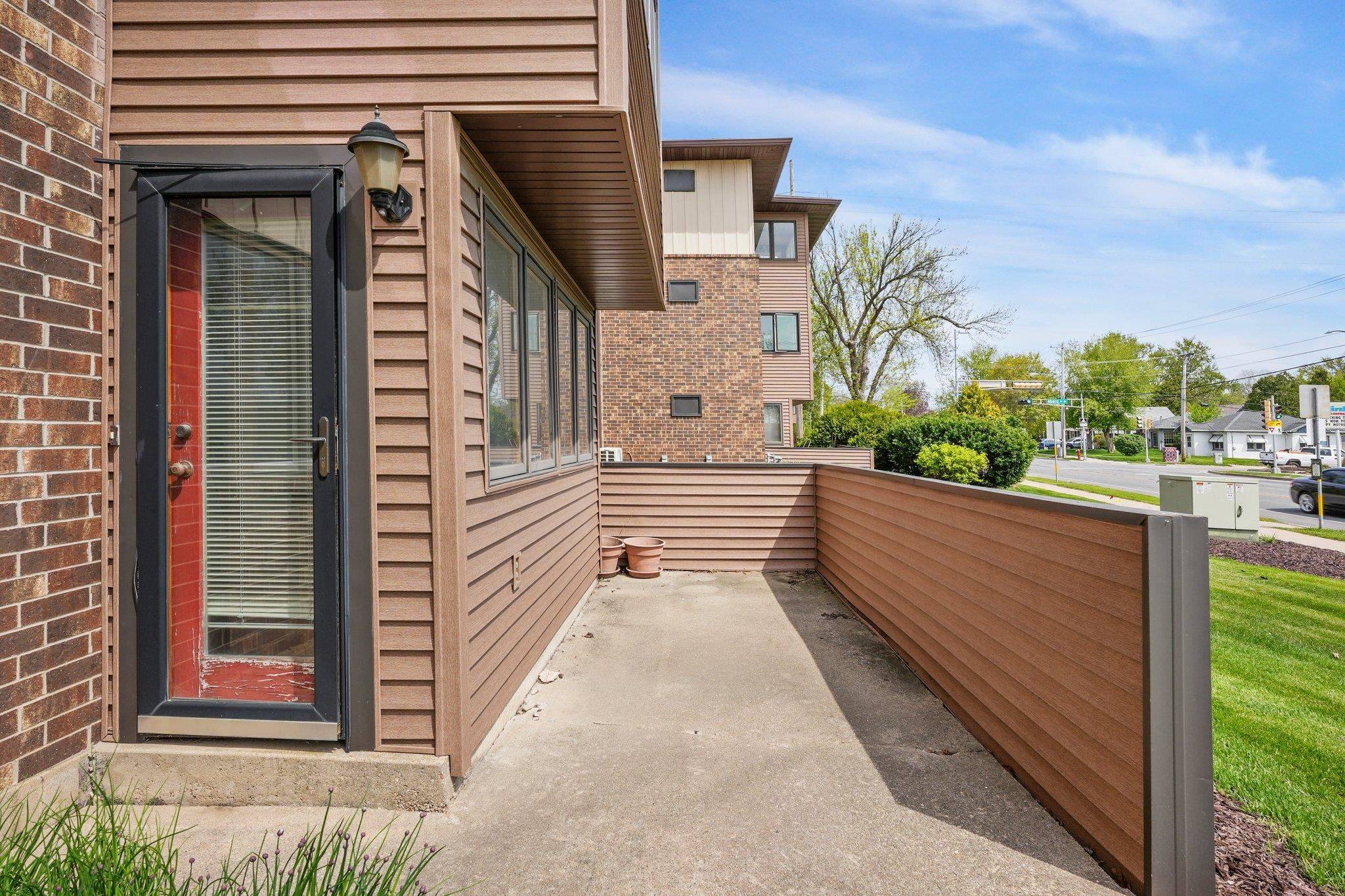 Madison, WI 53704-3953,5 Maple Wood Lane #107