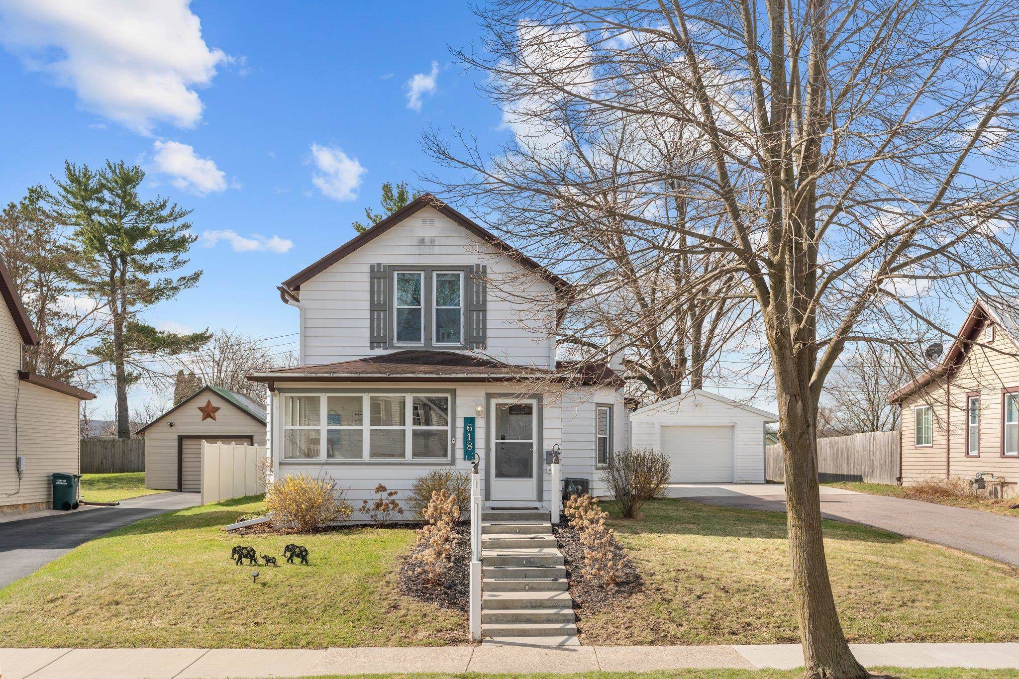 Baraboo, WI 53913,618 Mound Street