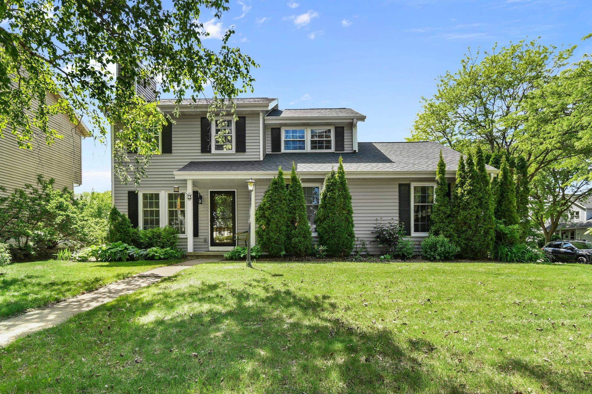 Madison, WI 53717,2 Oak Glen Court