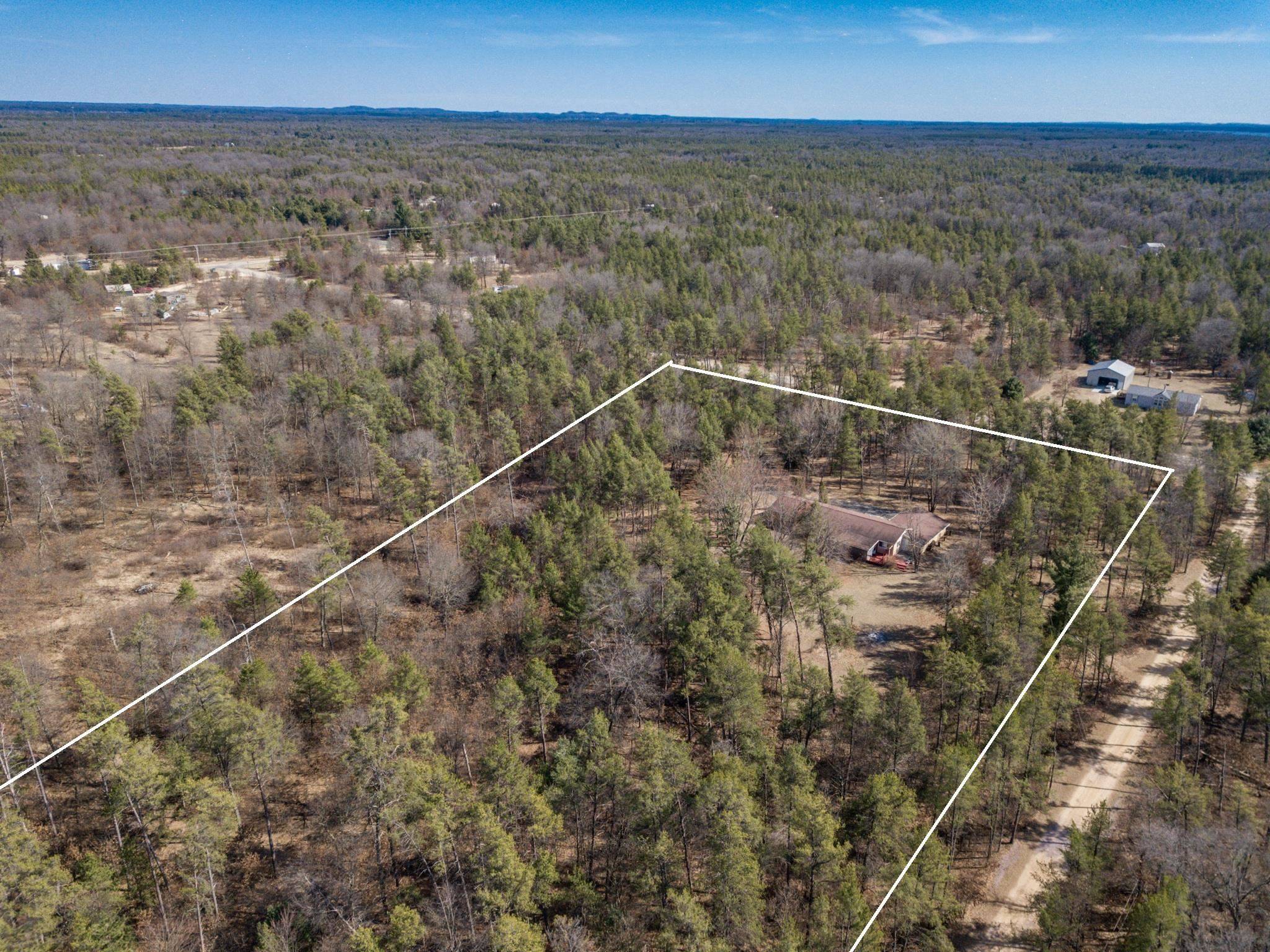 Necedah, WI 54646,W5384 25th Street