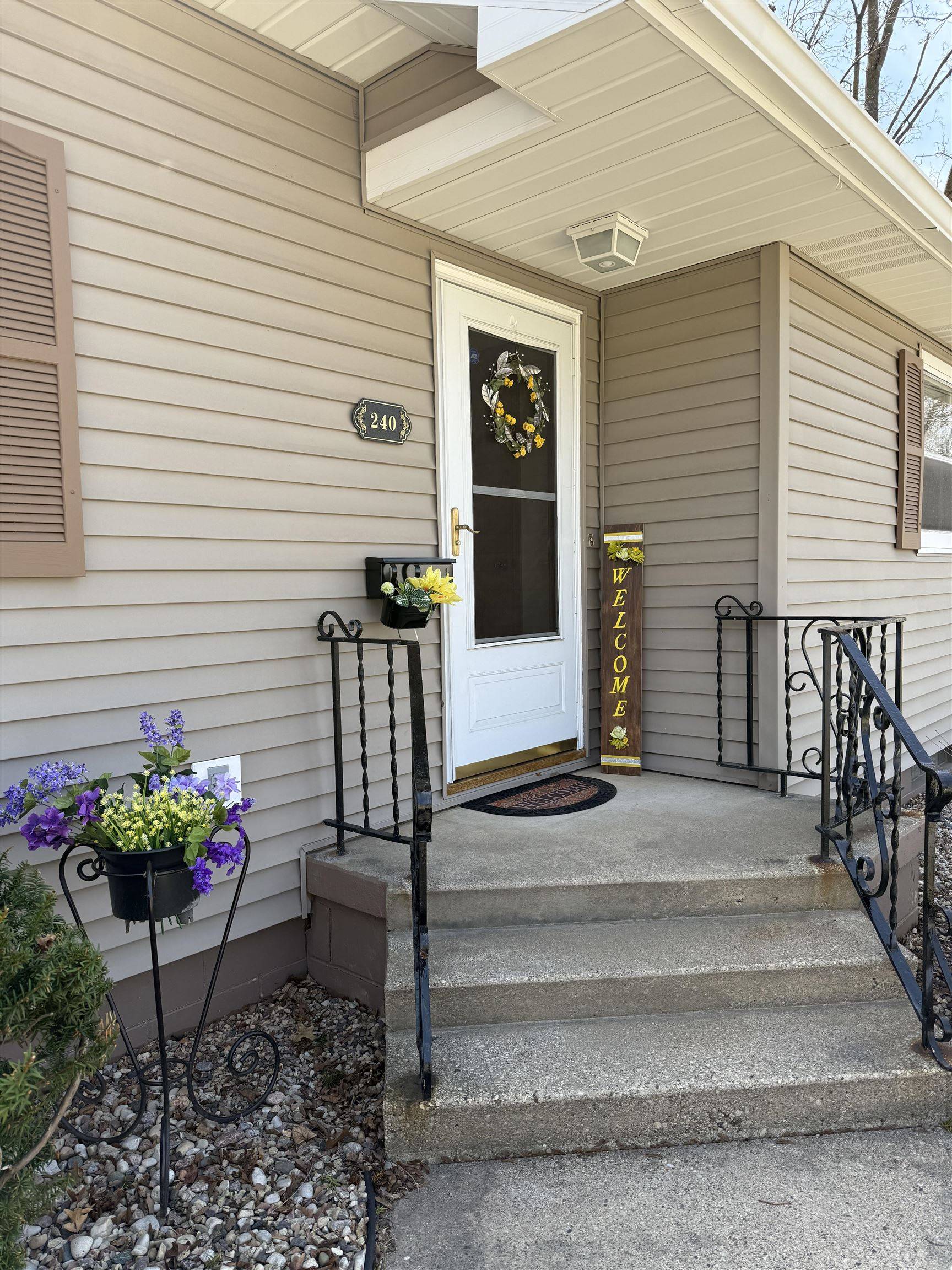 Reedsburg, WI 53959,240 5th Street