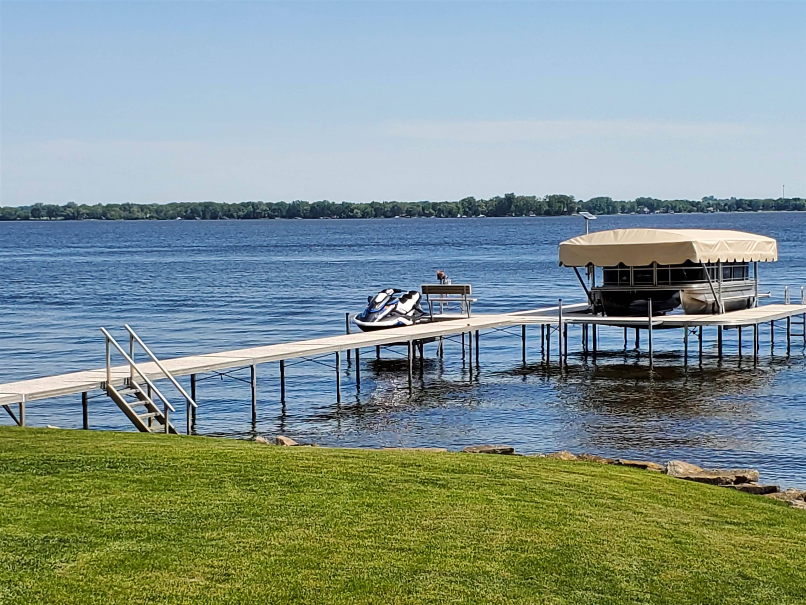 Oshkosh, WI 54904,3500 Leonard Point Lane