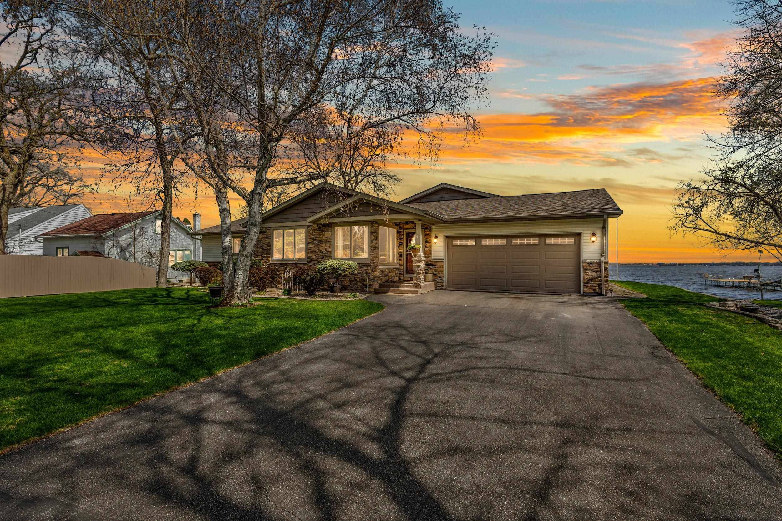 Oshkosh, WI 54904,3500 Leonard Point Lane