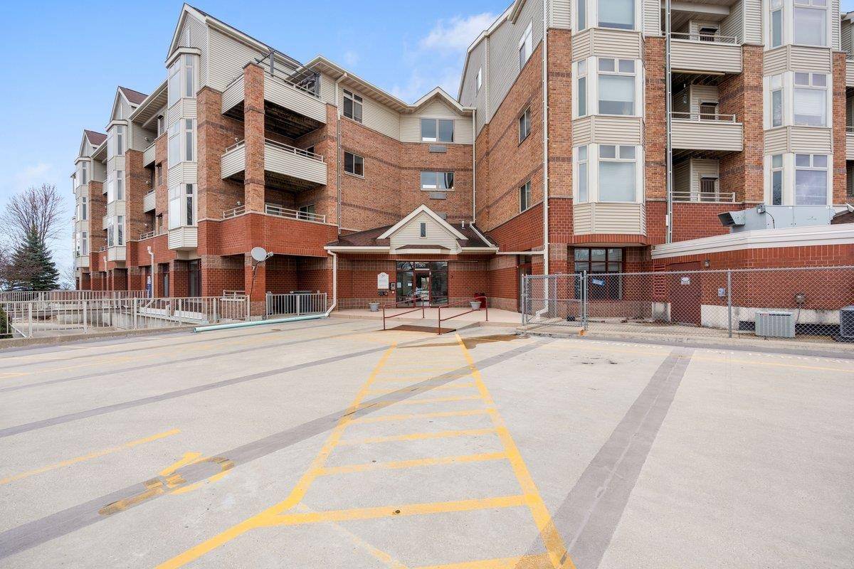 Madison, WI 53717,301 Harbour Town Drive #301