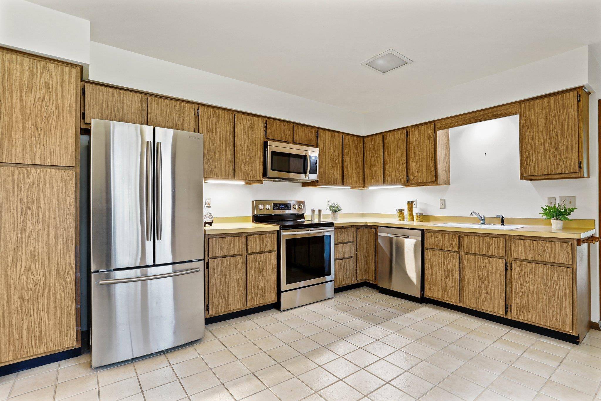 Madison, WI 53705-2412,18 Glacier Court